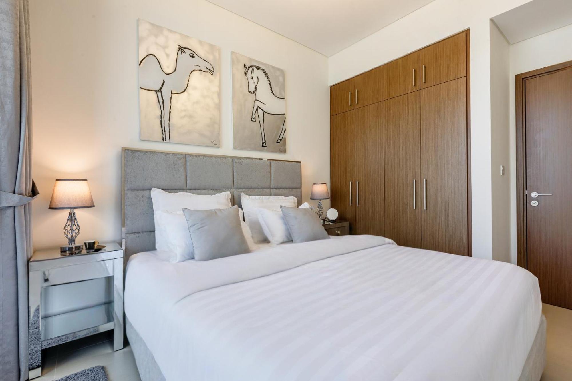 Elegantescapes - Large 2br W Marina And Sea View Apartment