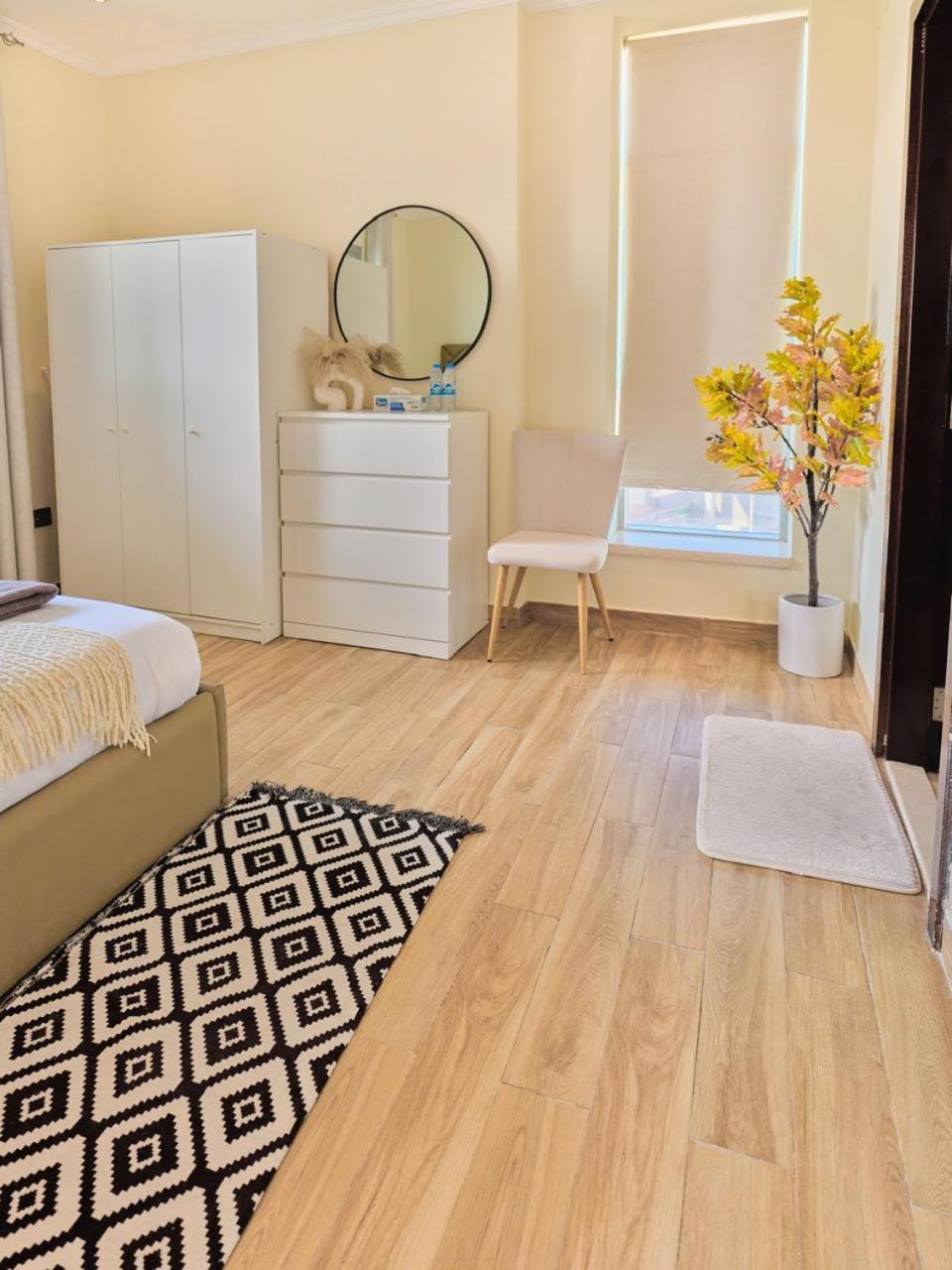 Wonderful 1bd With Full Marina View
