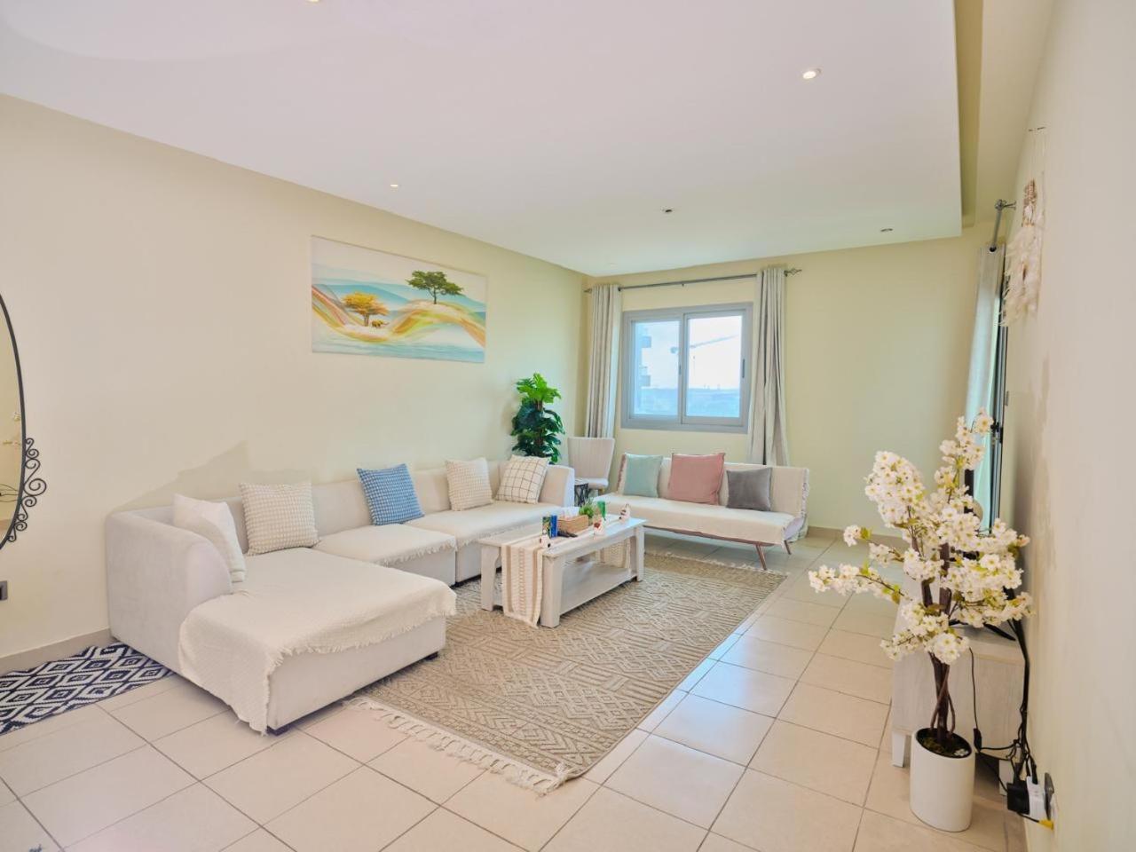 Wonderful 1bd With Full Marina View Dubai