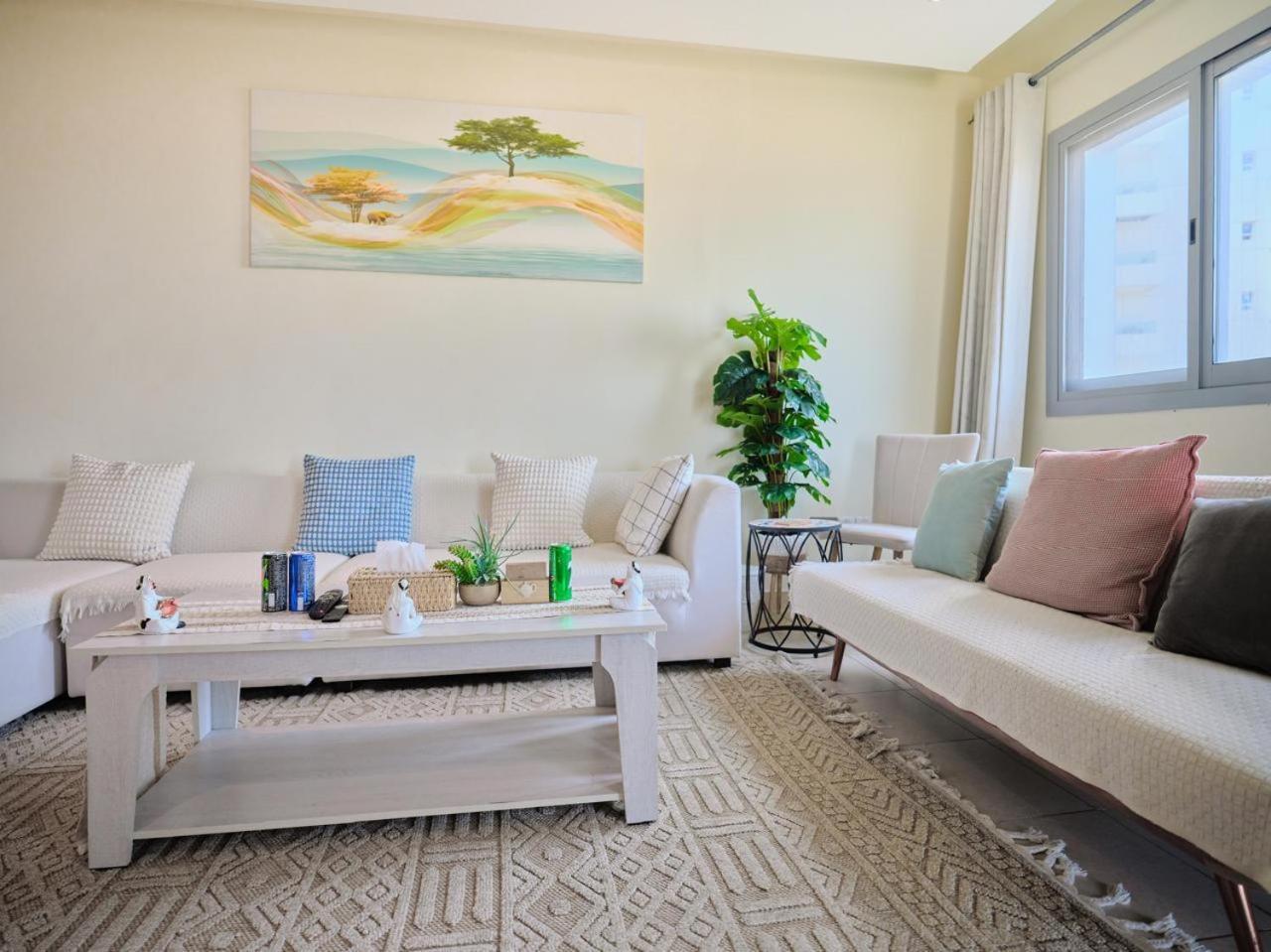 Wonderful 1bd With Full Marina View Apartment *