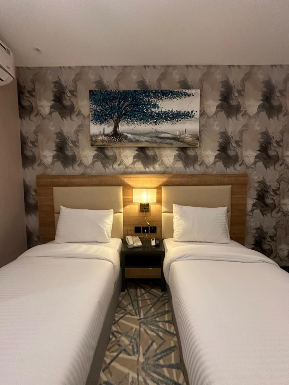 Hotel Sky Park