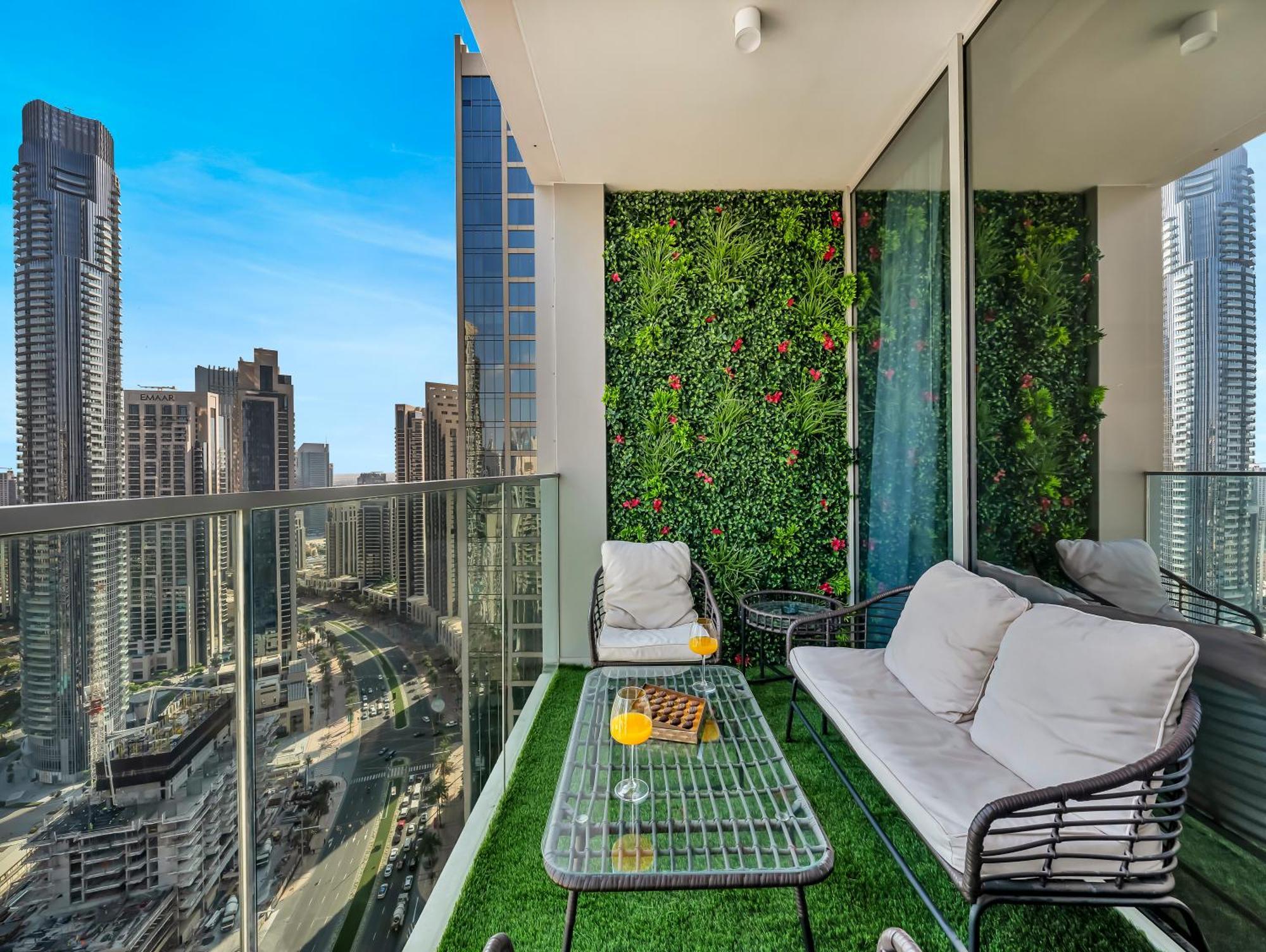 Burj Khalifa Bliss I 4 Bedroom I Burj Khalifa & Fountain Views I Free Gym, Pool, Parking, Wi-fi And Ps5 I By Skyline Serenity *