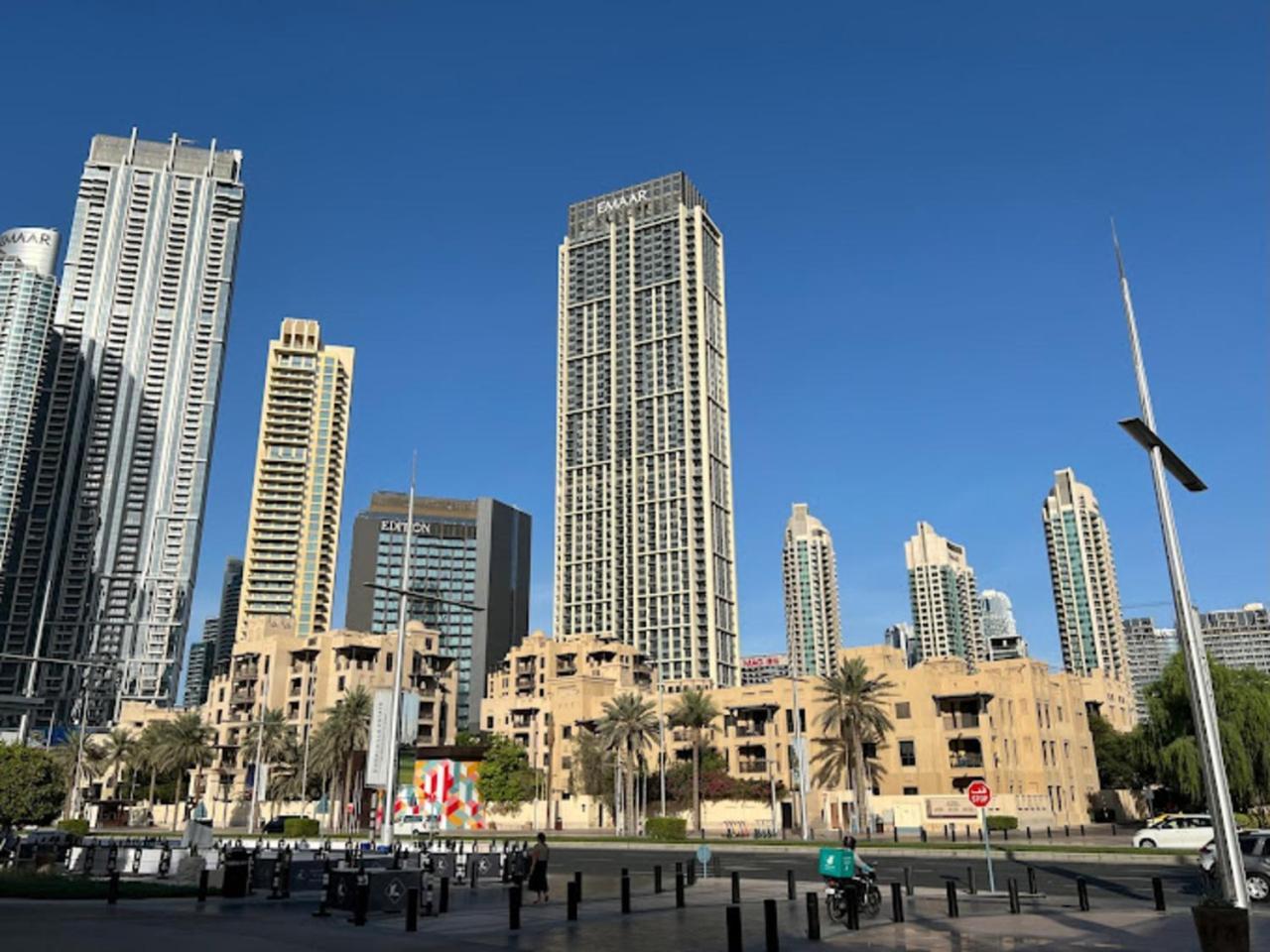 Brown Stone - Fountain & Burj Khalifa View Apartment *