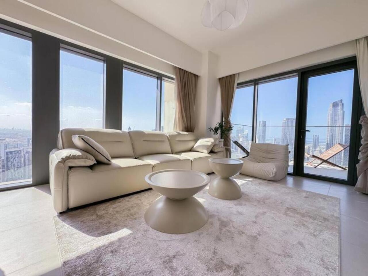 Brown Stone - Fountain & Burj Khalifa View Apartment