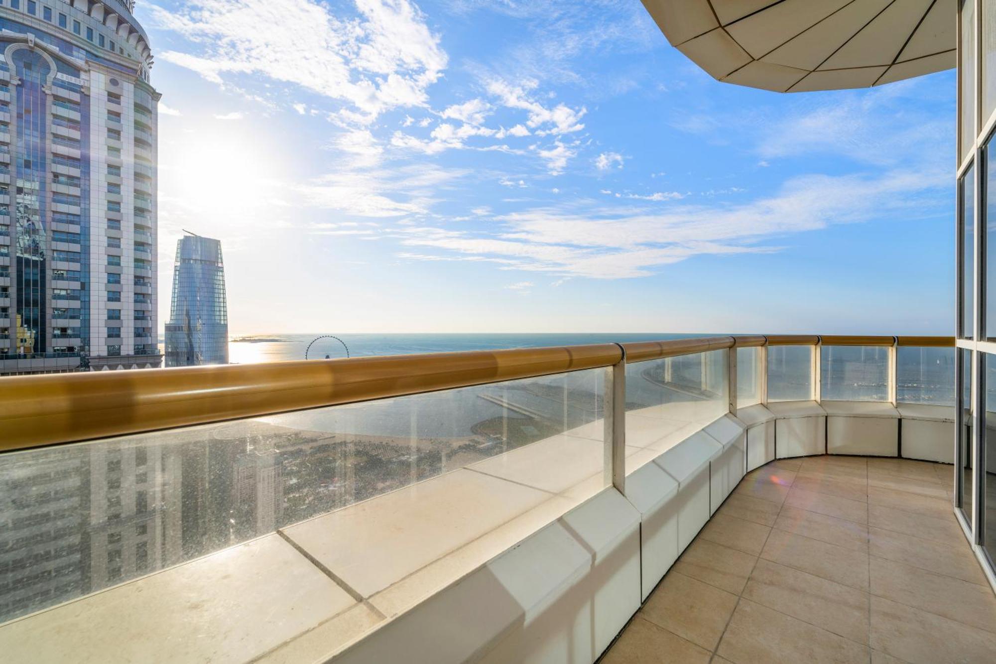 Apartamento 4br Maid Penthouse With Private Pool And Jacuzzi Dubai