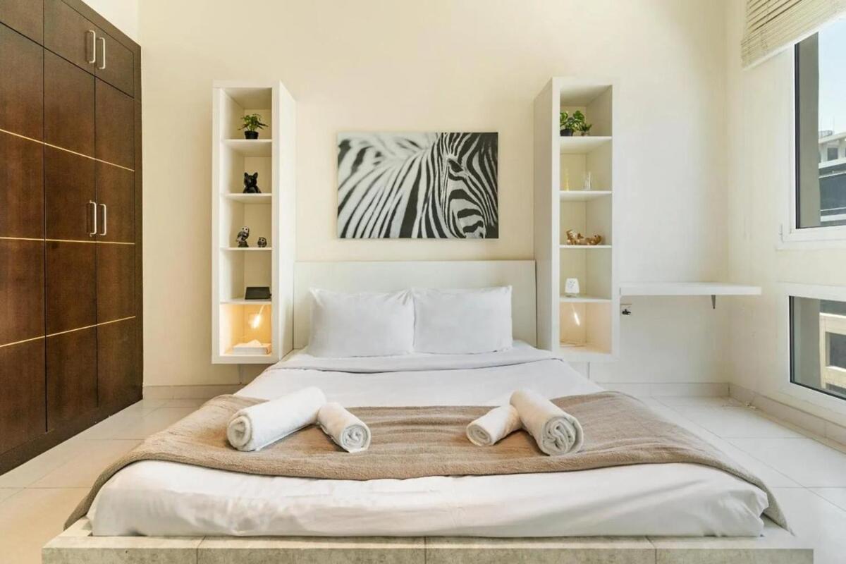Luxury One Bedroom In Marina Dubai