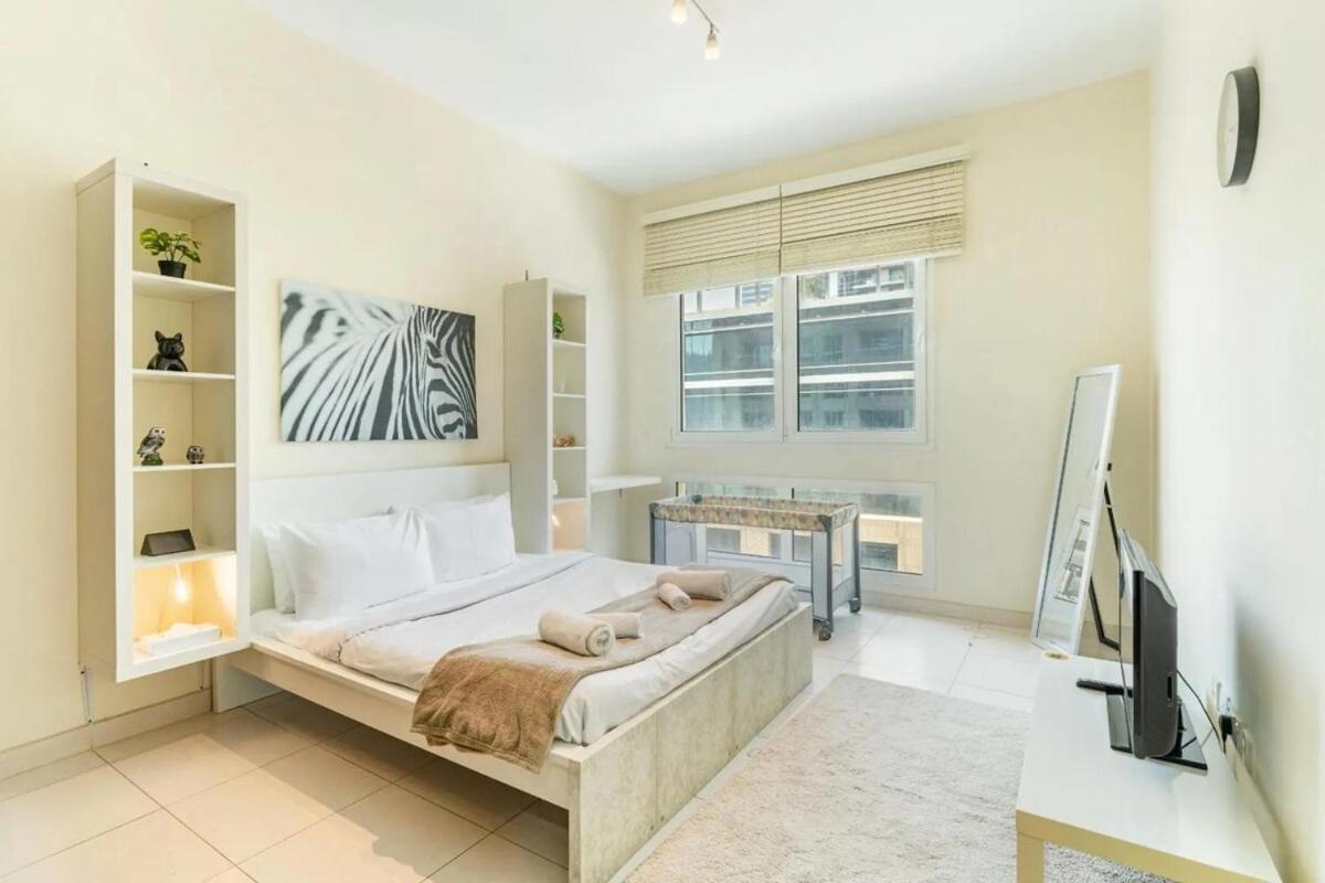Luxury One Bedroom In Marina