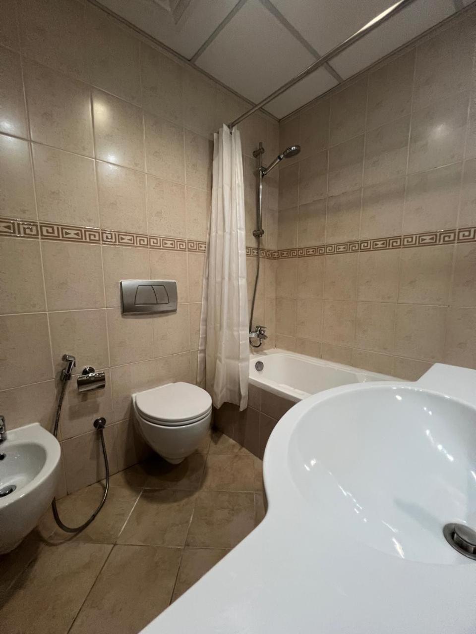 Luxury One Bedroom In Marina