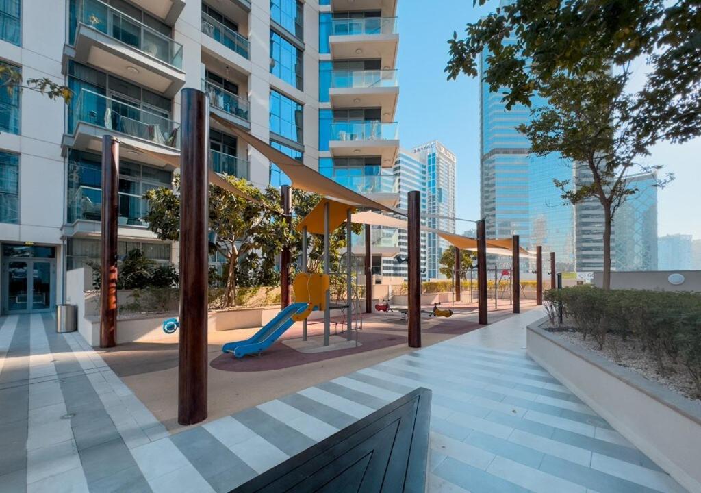 Apartment Dreamshoma-1b Spacious Dubai
