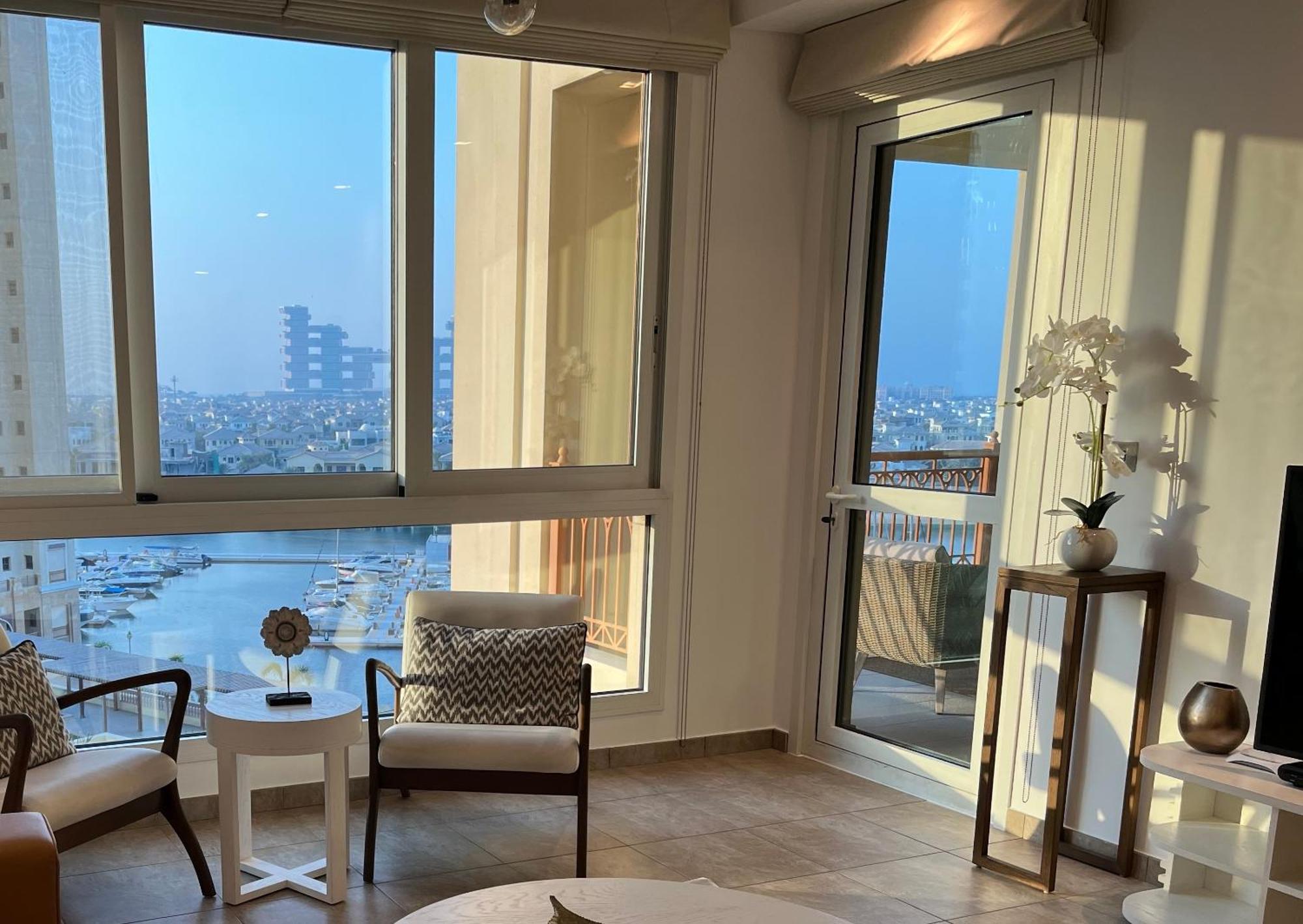 Luxury Sea View Near Five Palm - 2 Bedrooms - Pool - Gym * Dubai