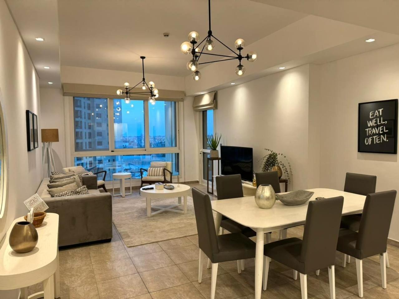 Luxury Sea View Near Five Palm - 2 Bedrooms - Pool - Gym