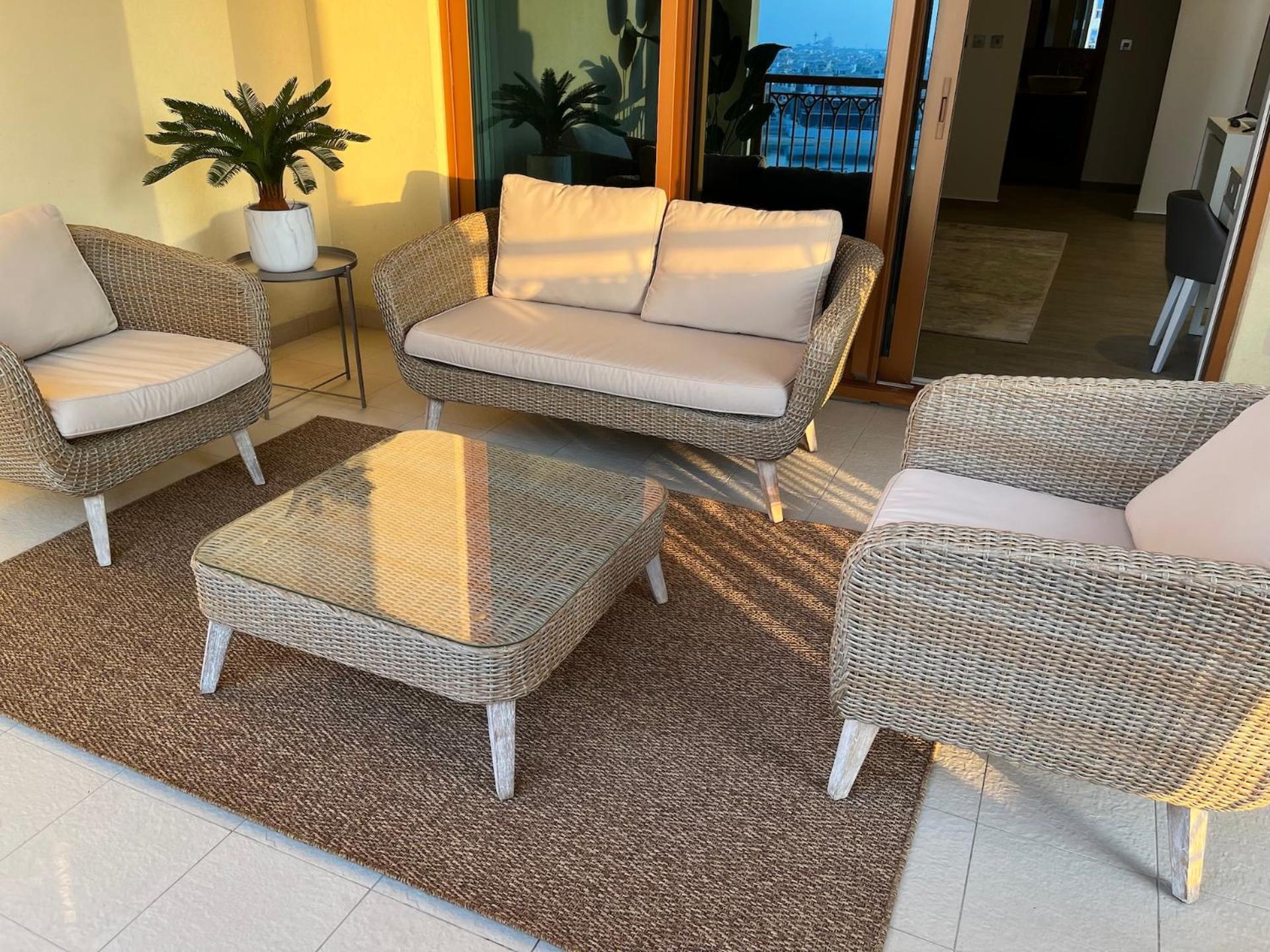 Luxury Sea View Near Five Palm - 2 Bedrooms - Pool - Gym *