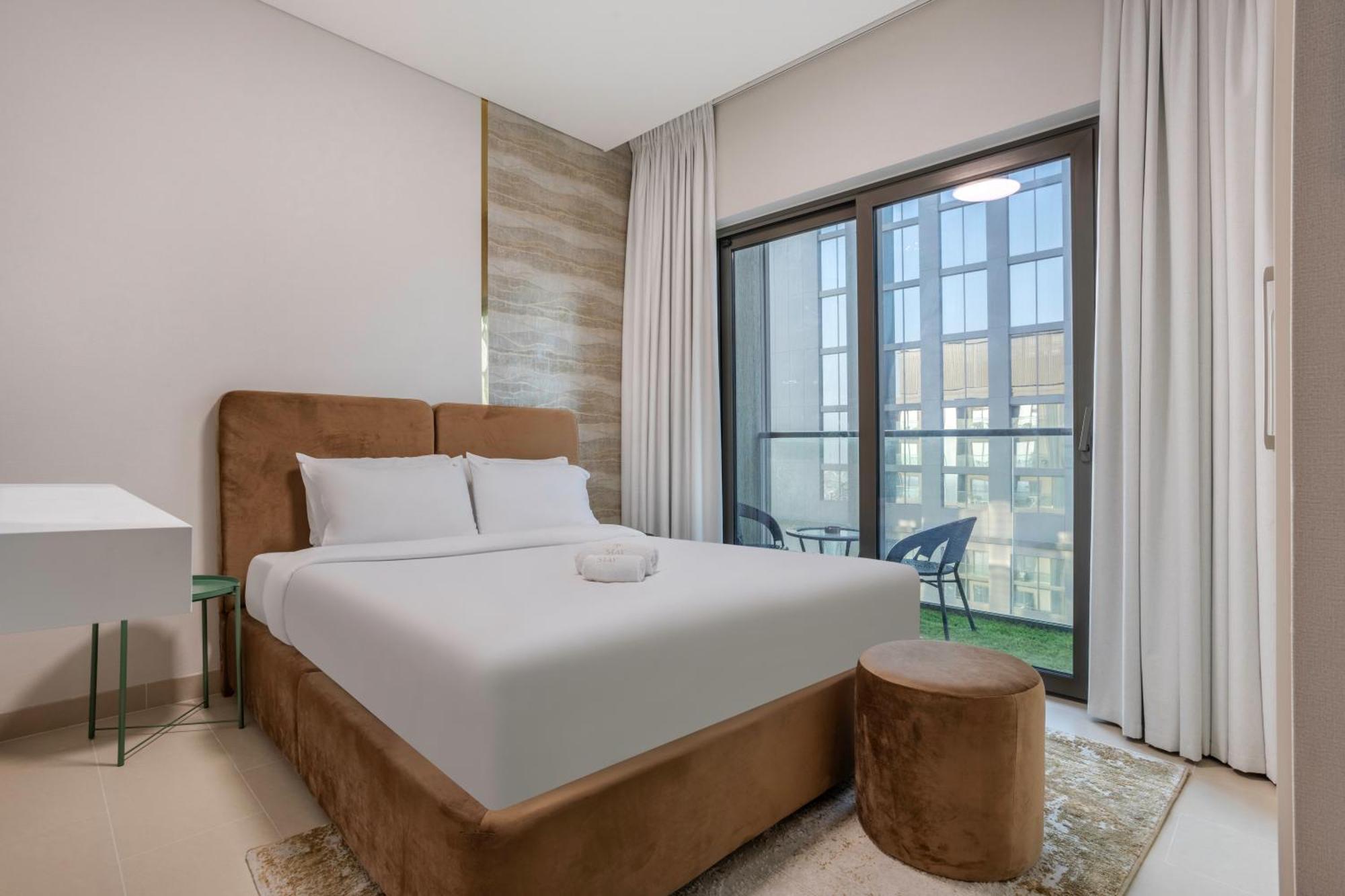 By Latinem Luxury 1br Study Cv A2712 Near Downtown Dubai