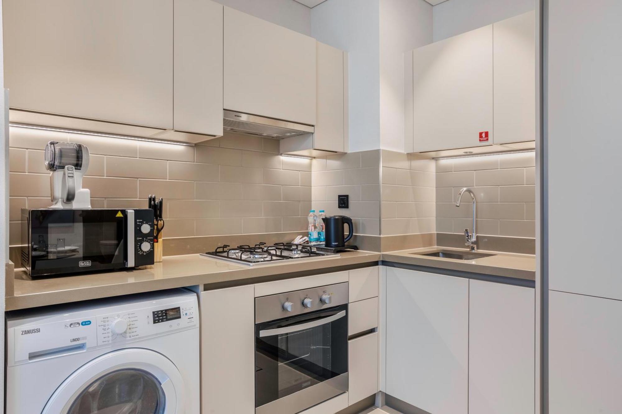 Apartment By Latinem Luxury 1br Study Cv A2712 Near Downtown *