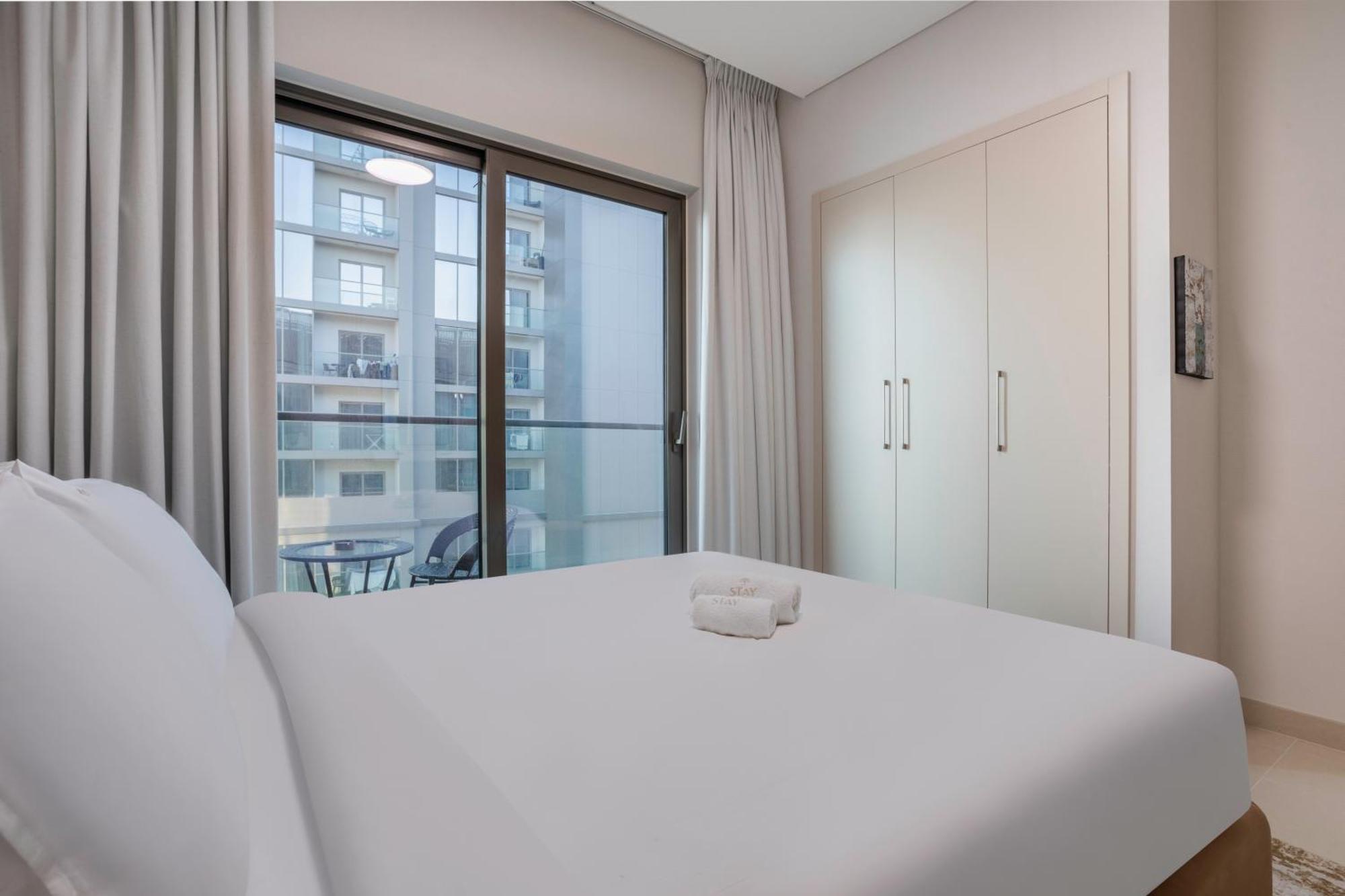 By Latinem Luxury 1br Study Cv A2712 Near Downtown Apartment Dubai