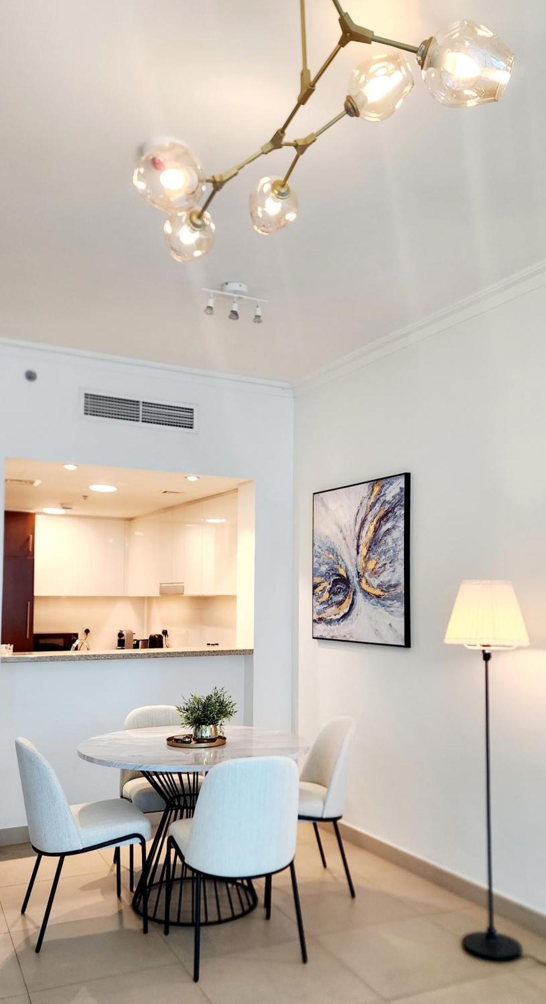 Perfect View W/ Direct Access To Mall & Metro Apartment *