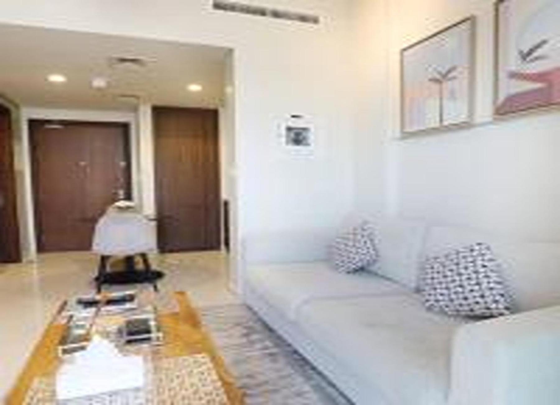Brown Stone - & Canal View Reva Apartment