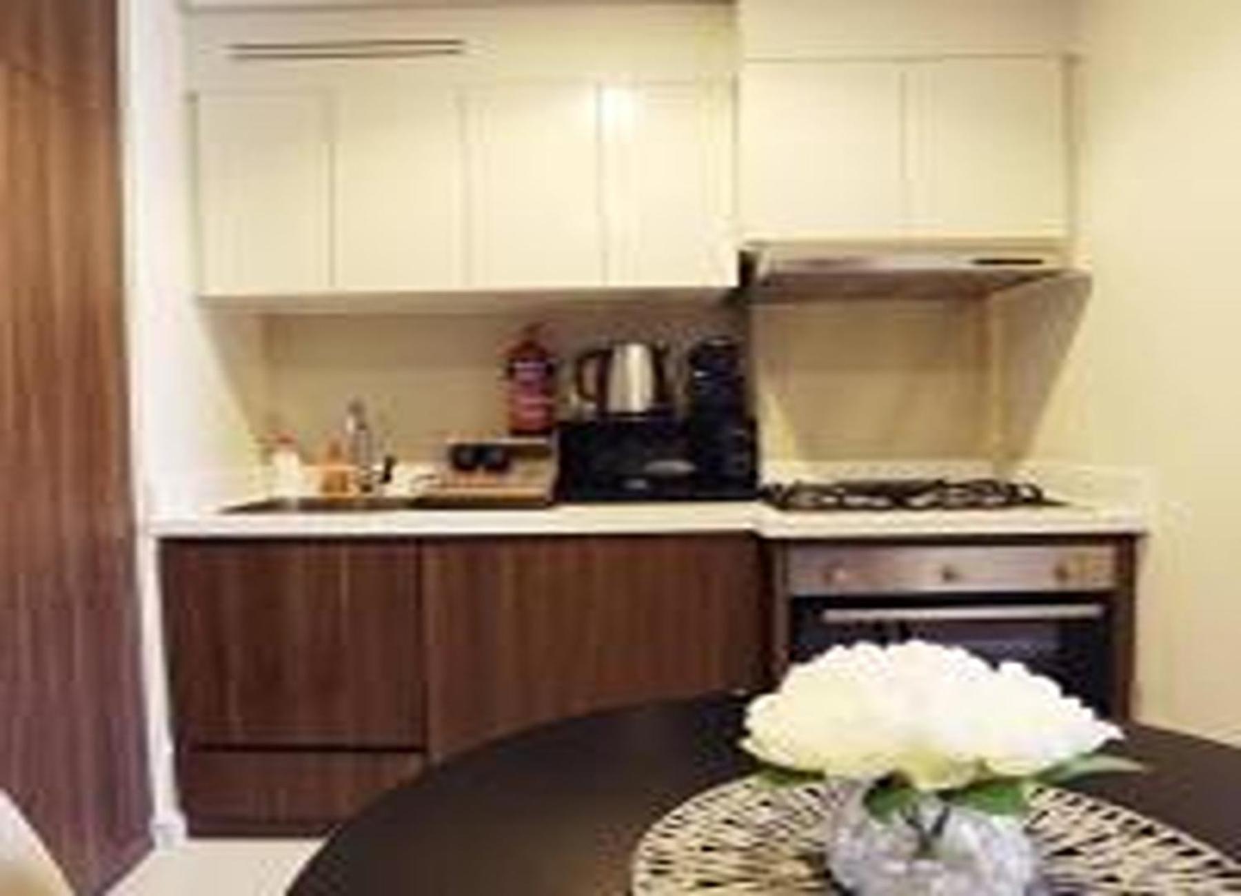 Brown Stone - & Canal View Reva Apartment *
