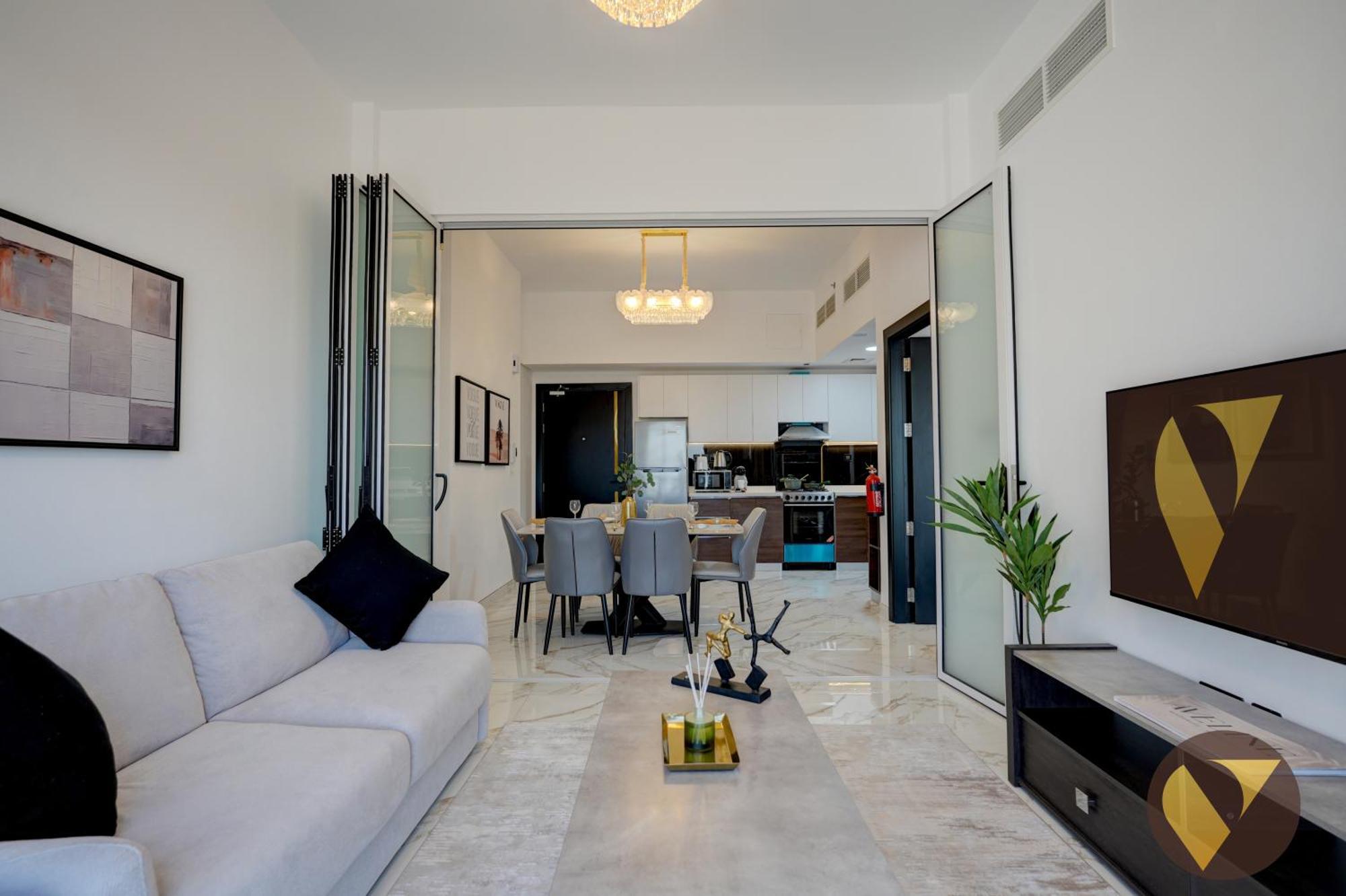 Vogue Elegance Olivz By Danube * Dubai