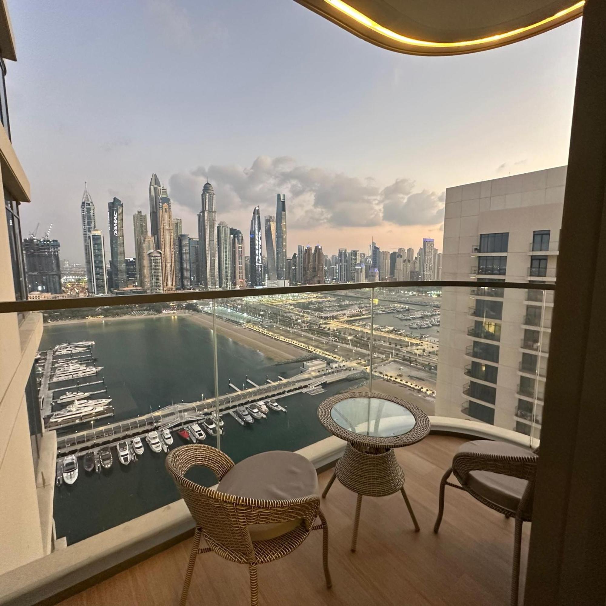 Amakin Beachfront Palm Jumeirah Marina Vista 2 Daire Dubai