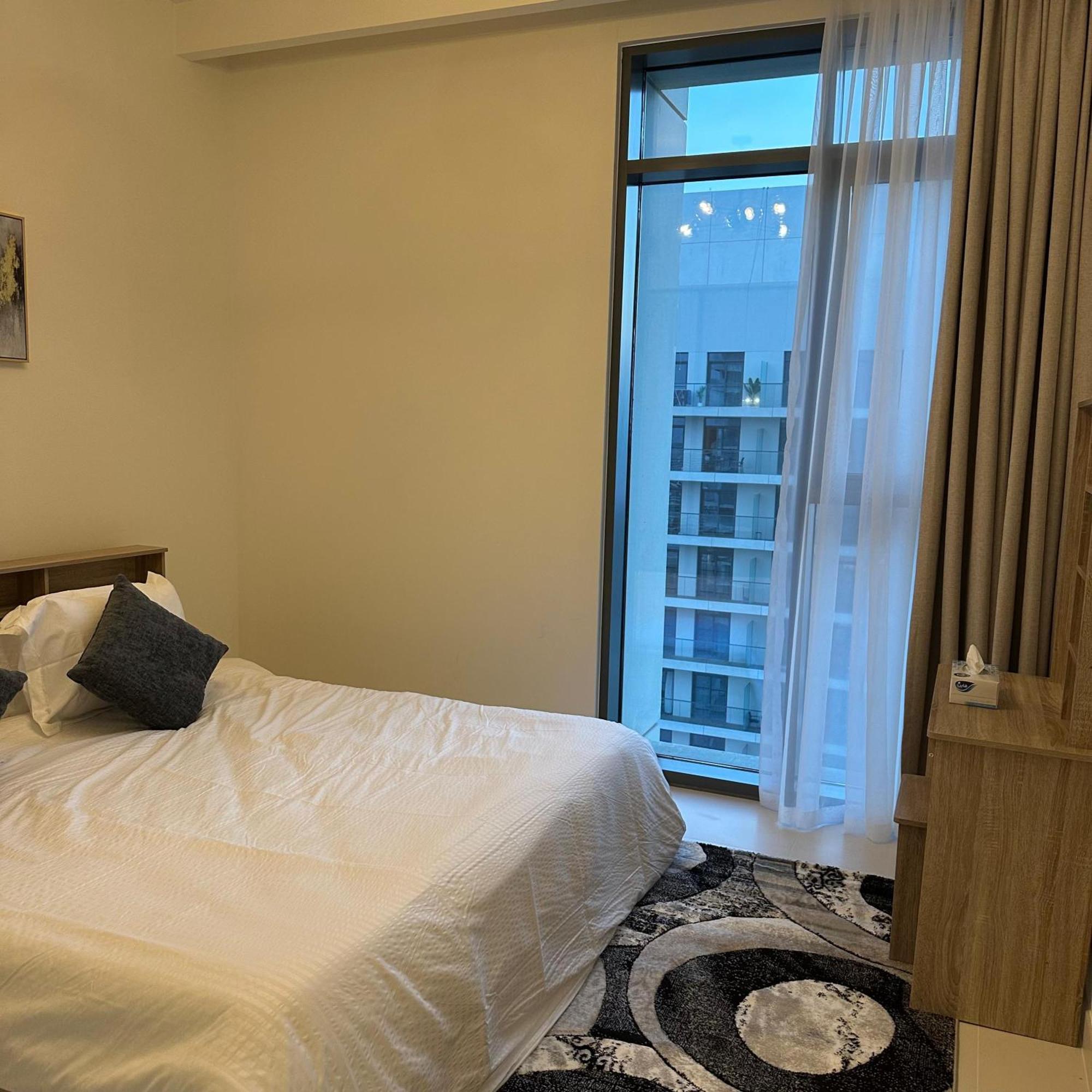 Amakin Beachfront Palm Jumeirah Marina Vista 2 Dubai