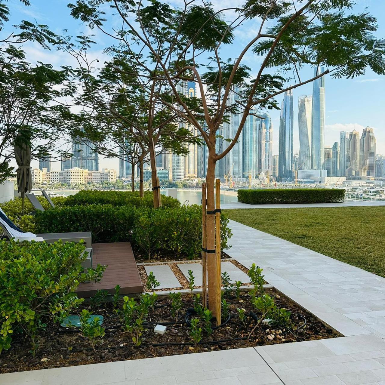 Amakin Beachfront Palm Jumeirah Marina Vista 2 Daire Dubai