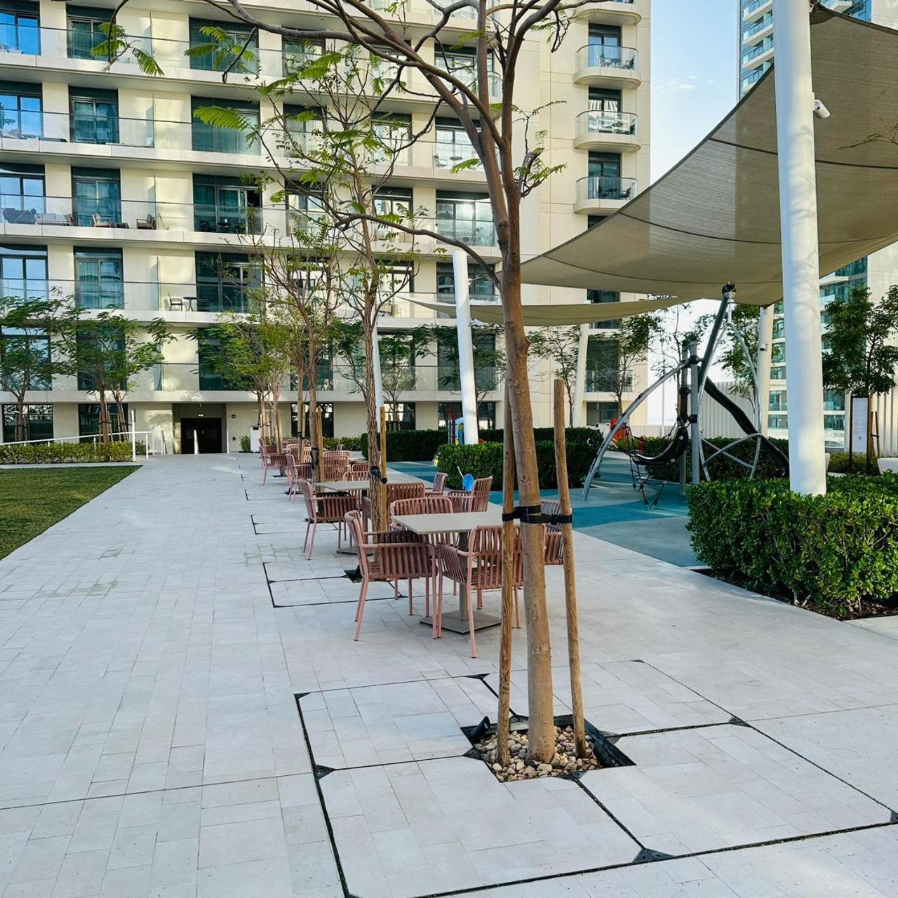 Amakin Beachfront Palm Jumeirah Marina Vista 2 Daire Dubai