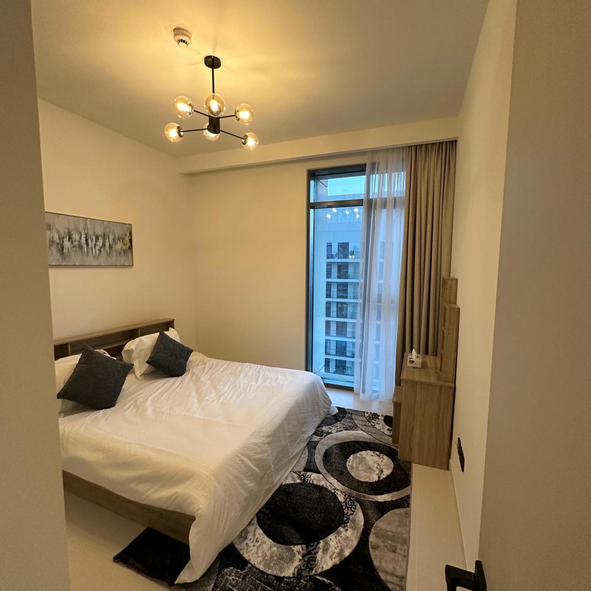 Amakin Beachfront Palm Jumeirah Marina Vista 2 Daire