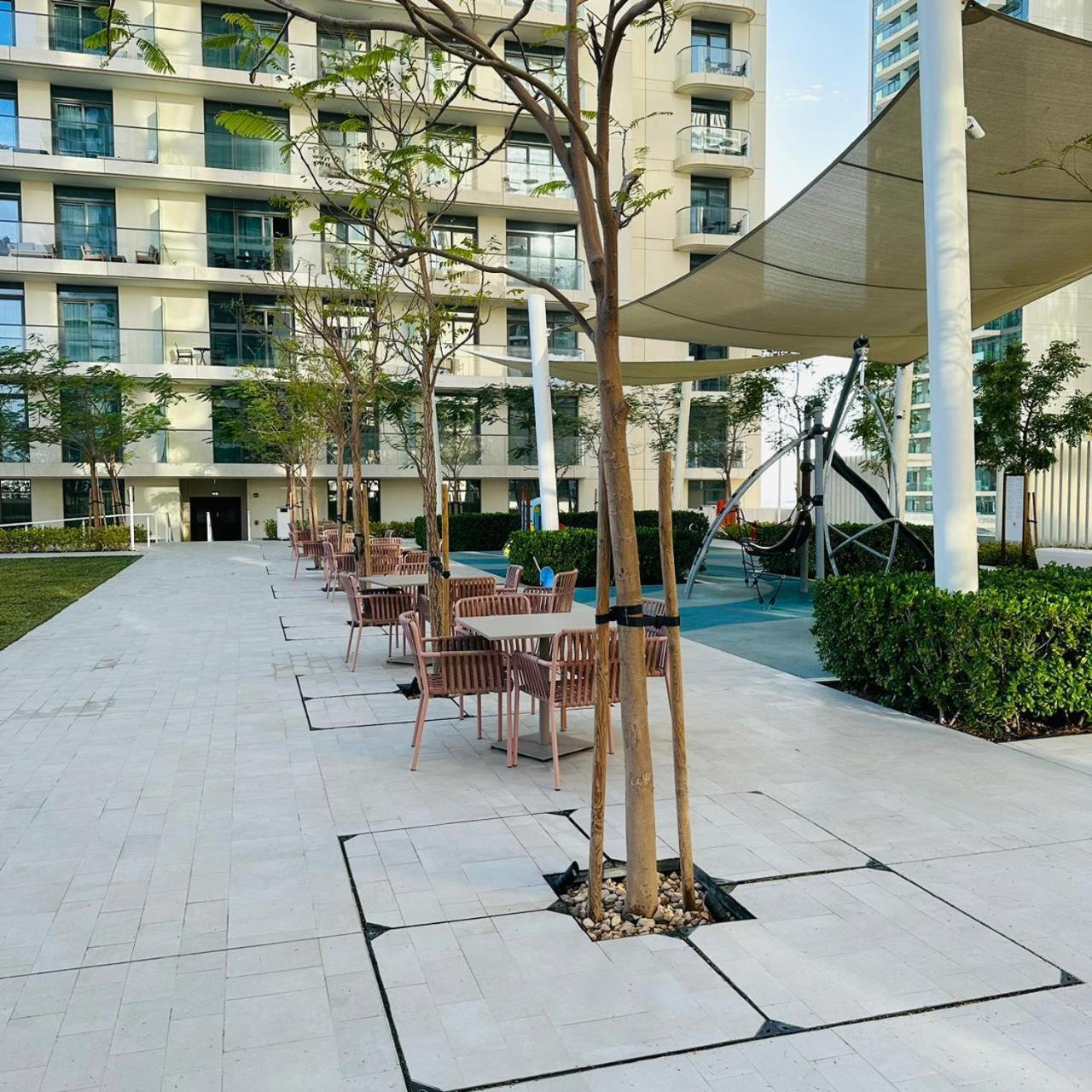 Amakin Beachfront Palm Jumeirah Marina Vista 2 Daire Dubai