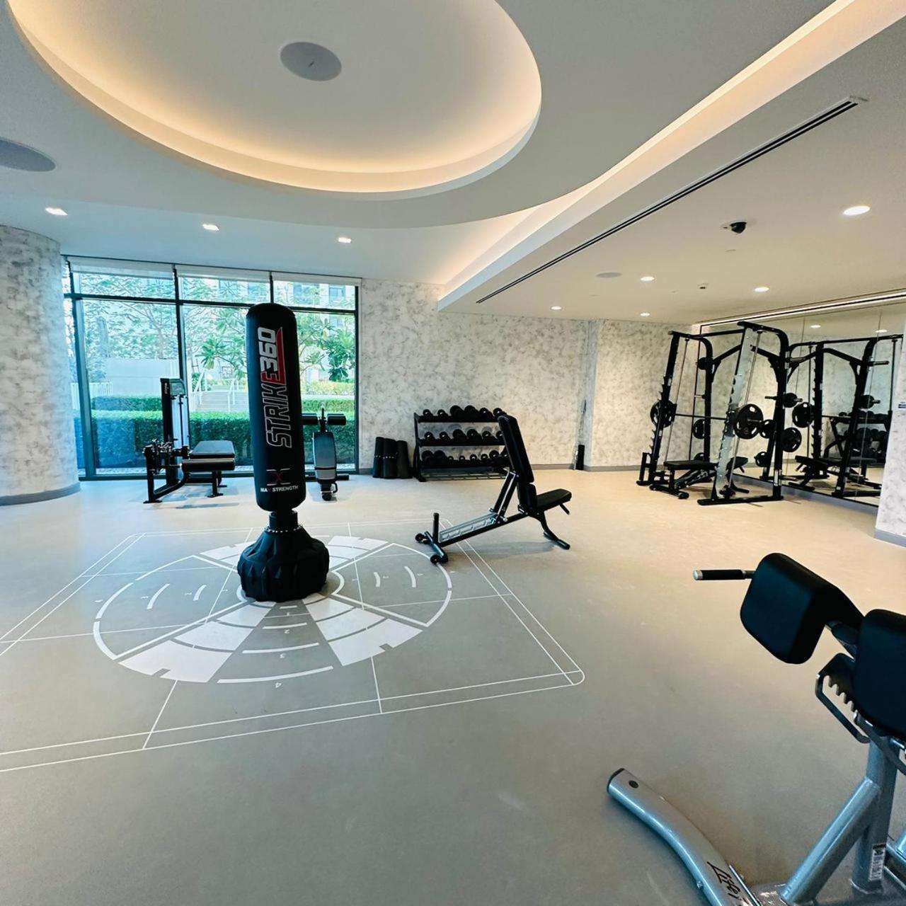 Amakin Beachfront Palm Jumeirah Marina Vista 2 Daire Dubai