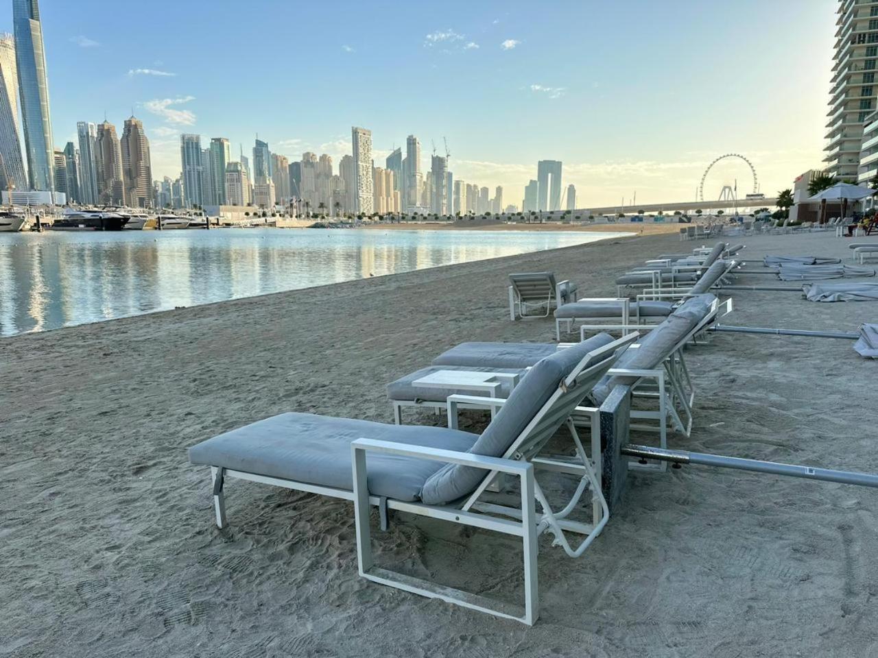 Daire Amakin Beachfront Palm Jumeirah Marina Vista 2 Dubai