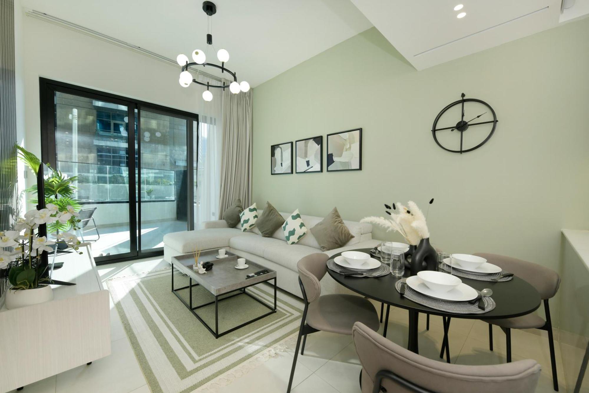 Apartment Burj Khalifa Poolview 1br For 4 People