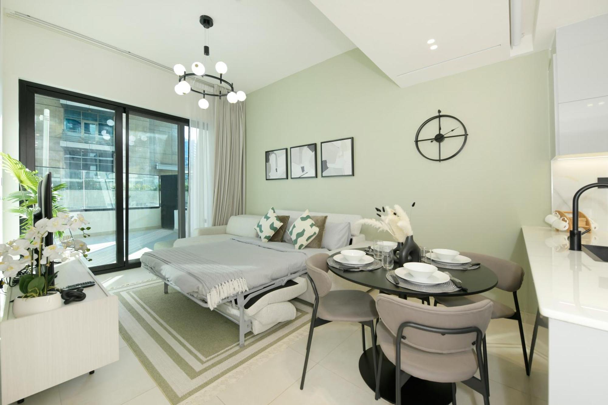 Burj Khalifa Poolview 1br For 4 People Apartment