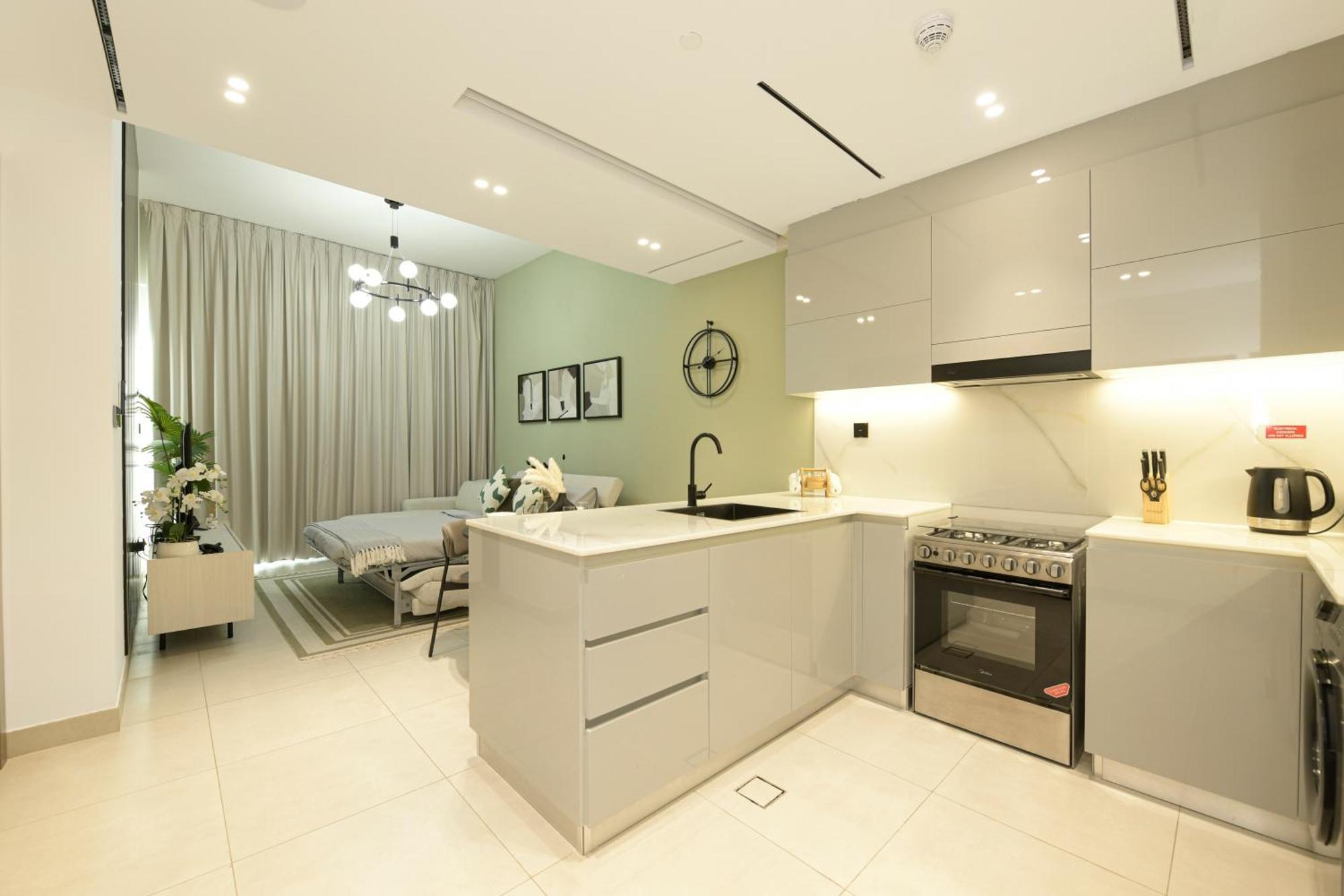 Burj Khalifa Poolview 1br For 4 People * Dubai