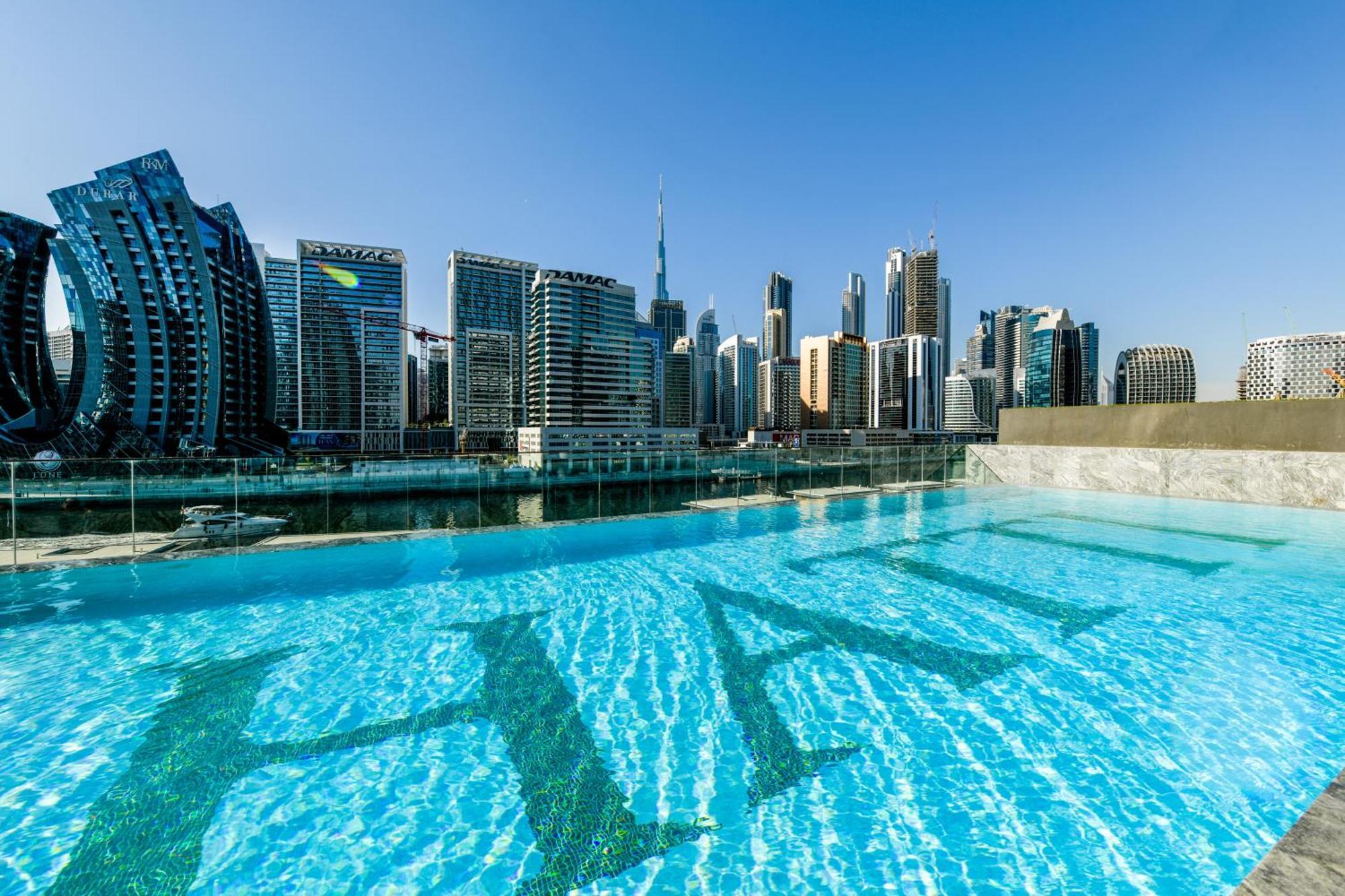 Burj Khalifa Poolview 1br For 4 People *