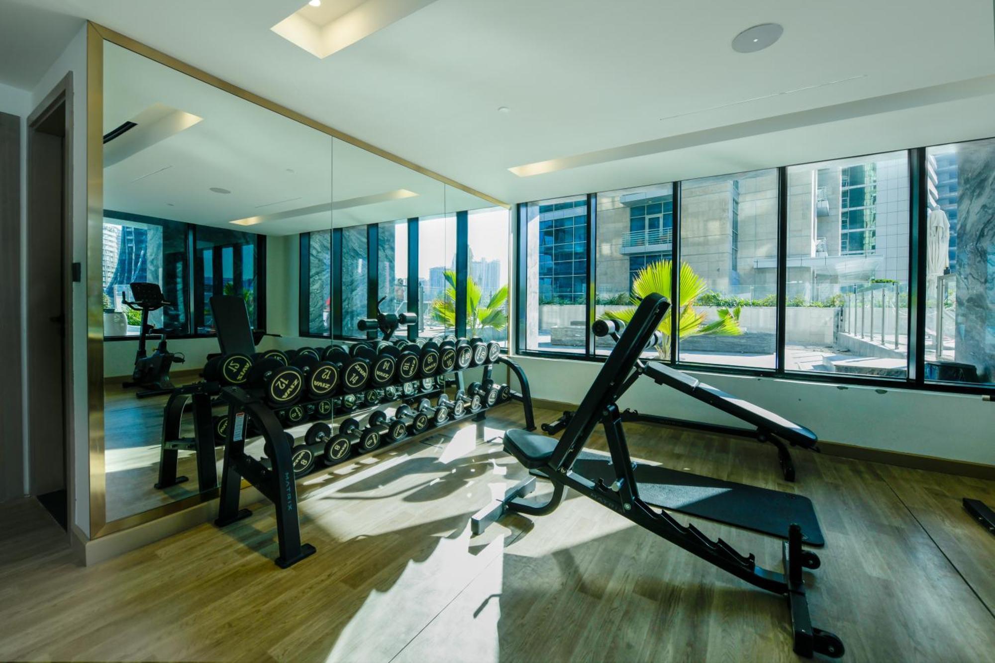 Apartment Burj Khalifa Poolview 1br For 4 People