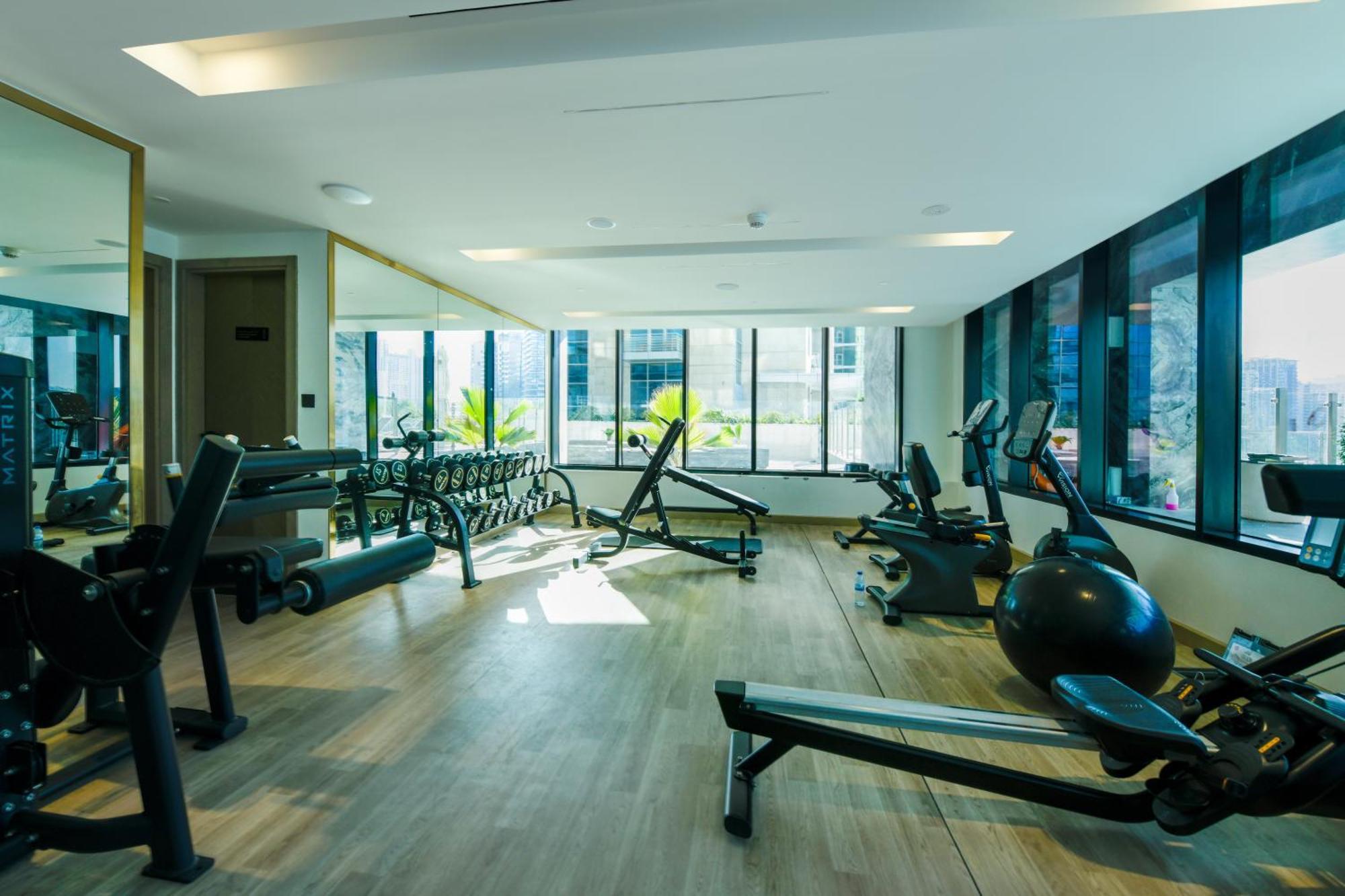 Apartment Burj Khalifa Poolview 1br For 4 People *