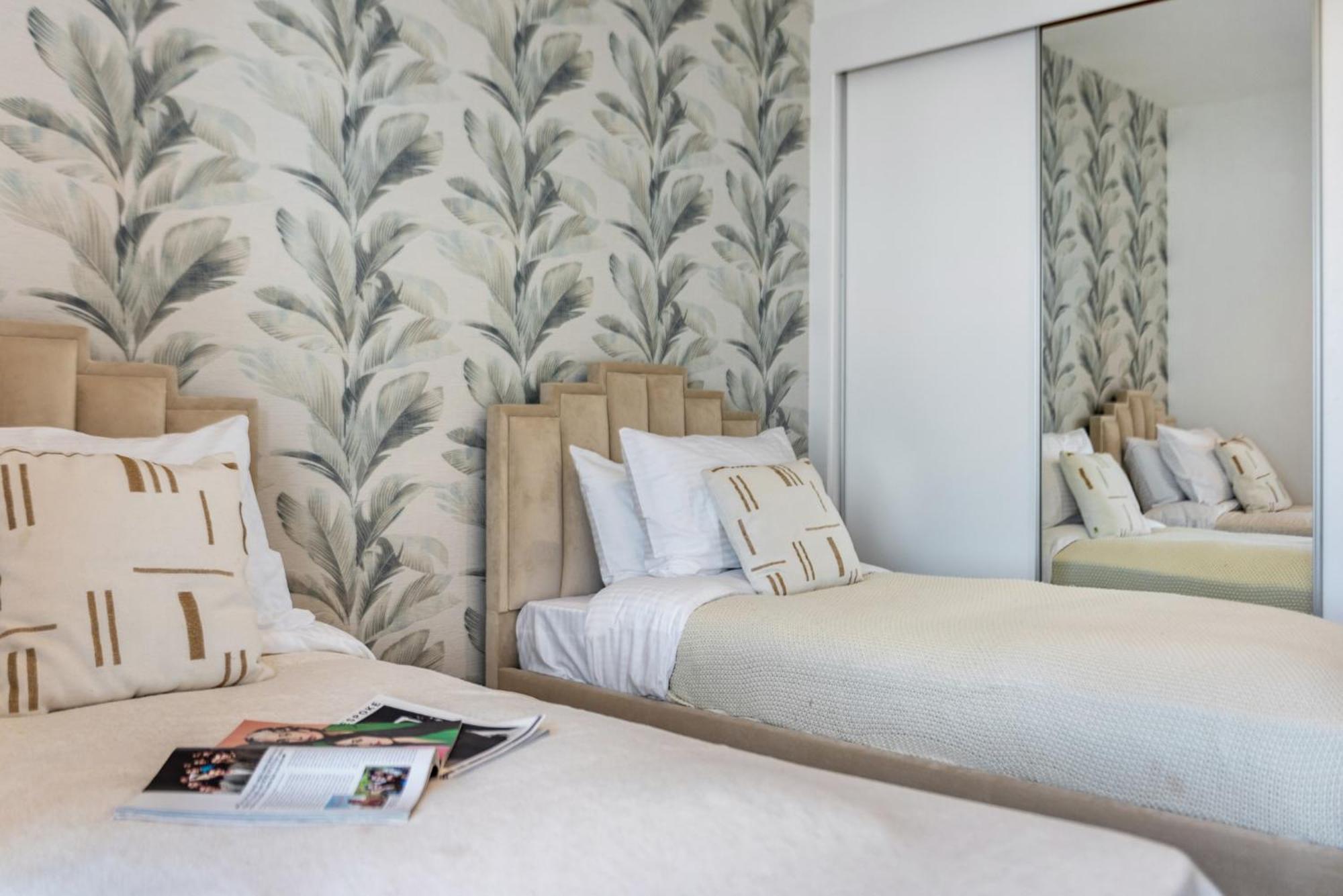 The Smart Concierge - Princess Tower Apartment