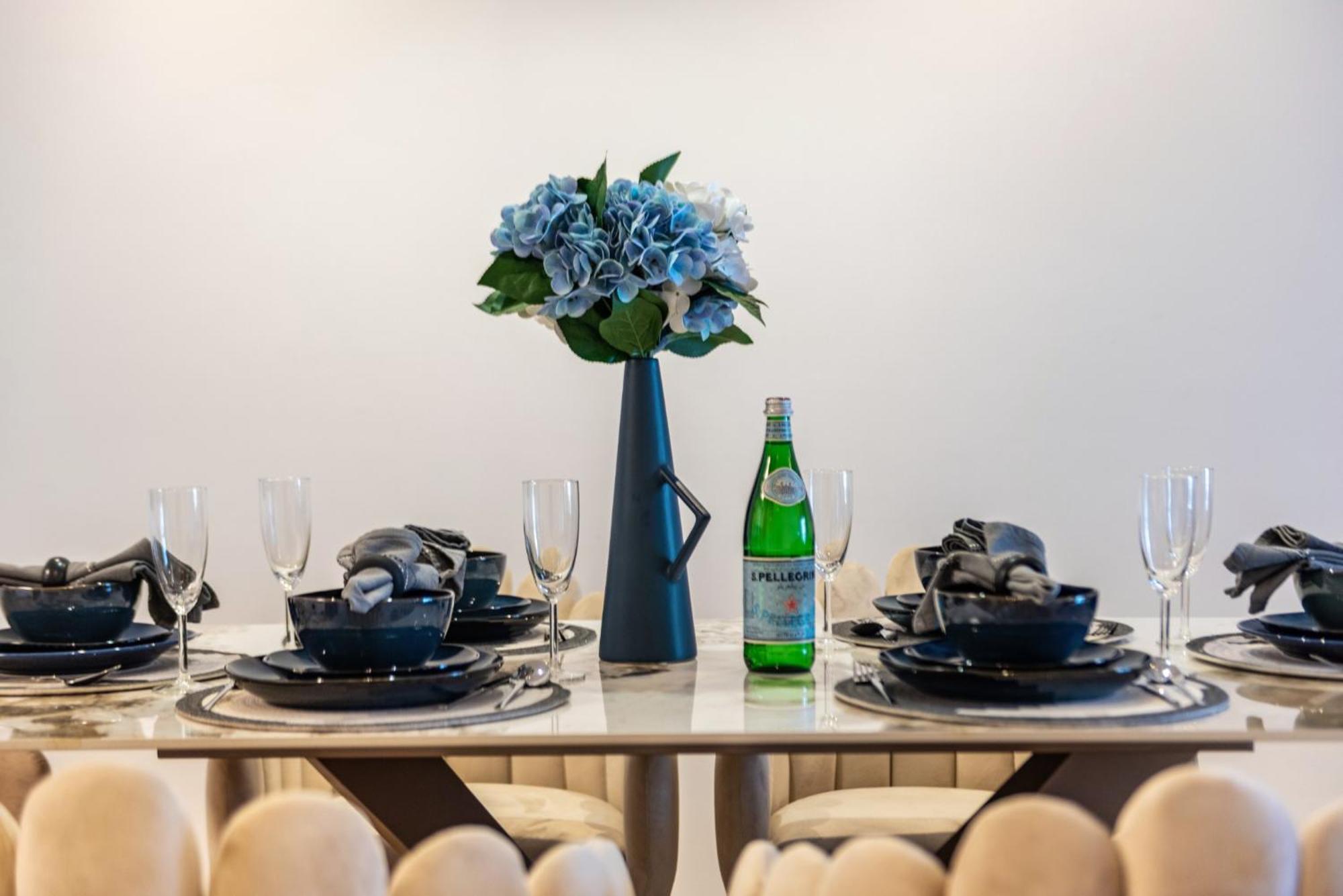 The Smart Concierge - Princess Tower Apartment