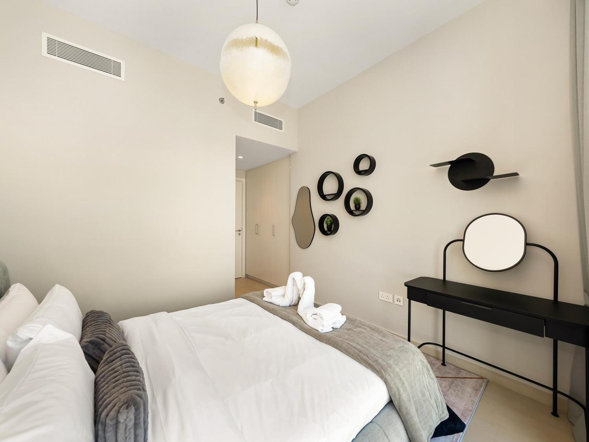 Royal Vista At Downtown Views Ii - Views - Brand New Luxury 2br Apartamento *