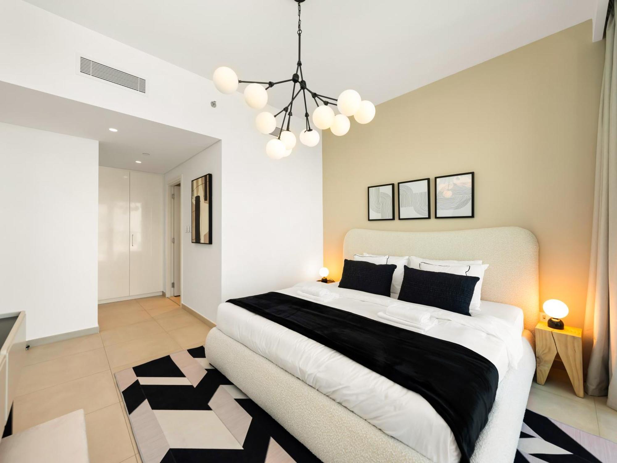 Royal Vista At Downtown Views Ii - Views - Brand New Luxury 2br Dubai
