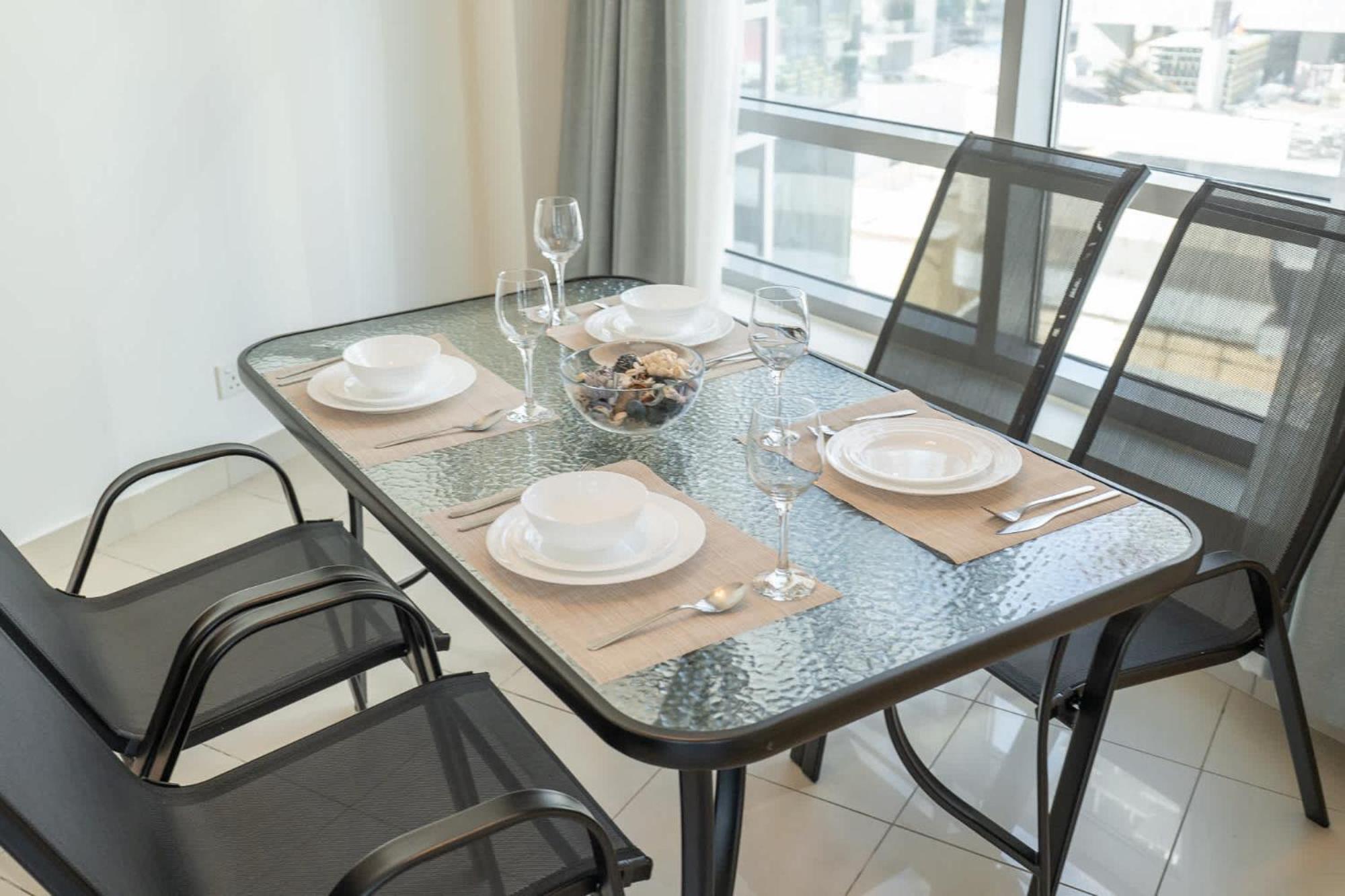 Apartment Stylish 1-bedroom For 4 In Marina *