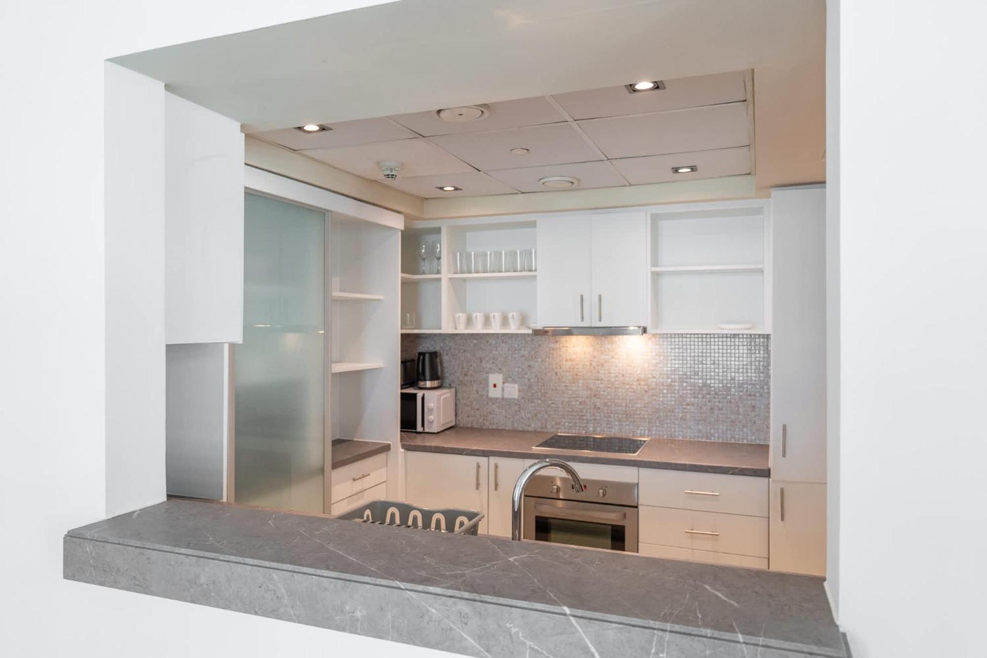 Stylish 1-bedroom For 4 In Marina Apartment Dubai