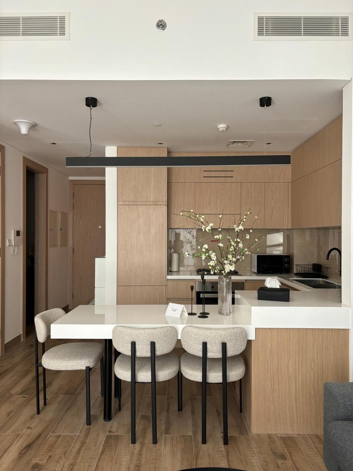 Modern Luxury Retreat In Jvc Apartment