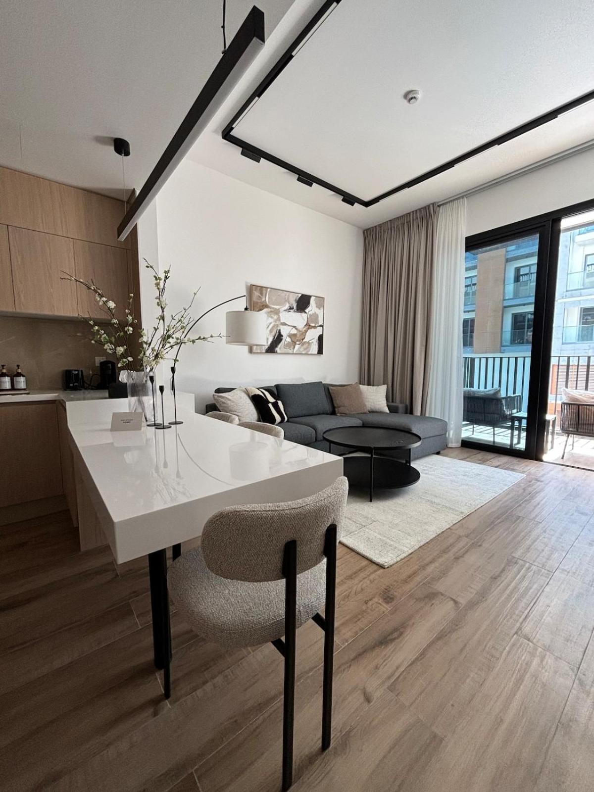 Modern Luxury Retreat In Jvc Apartment *