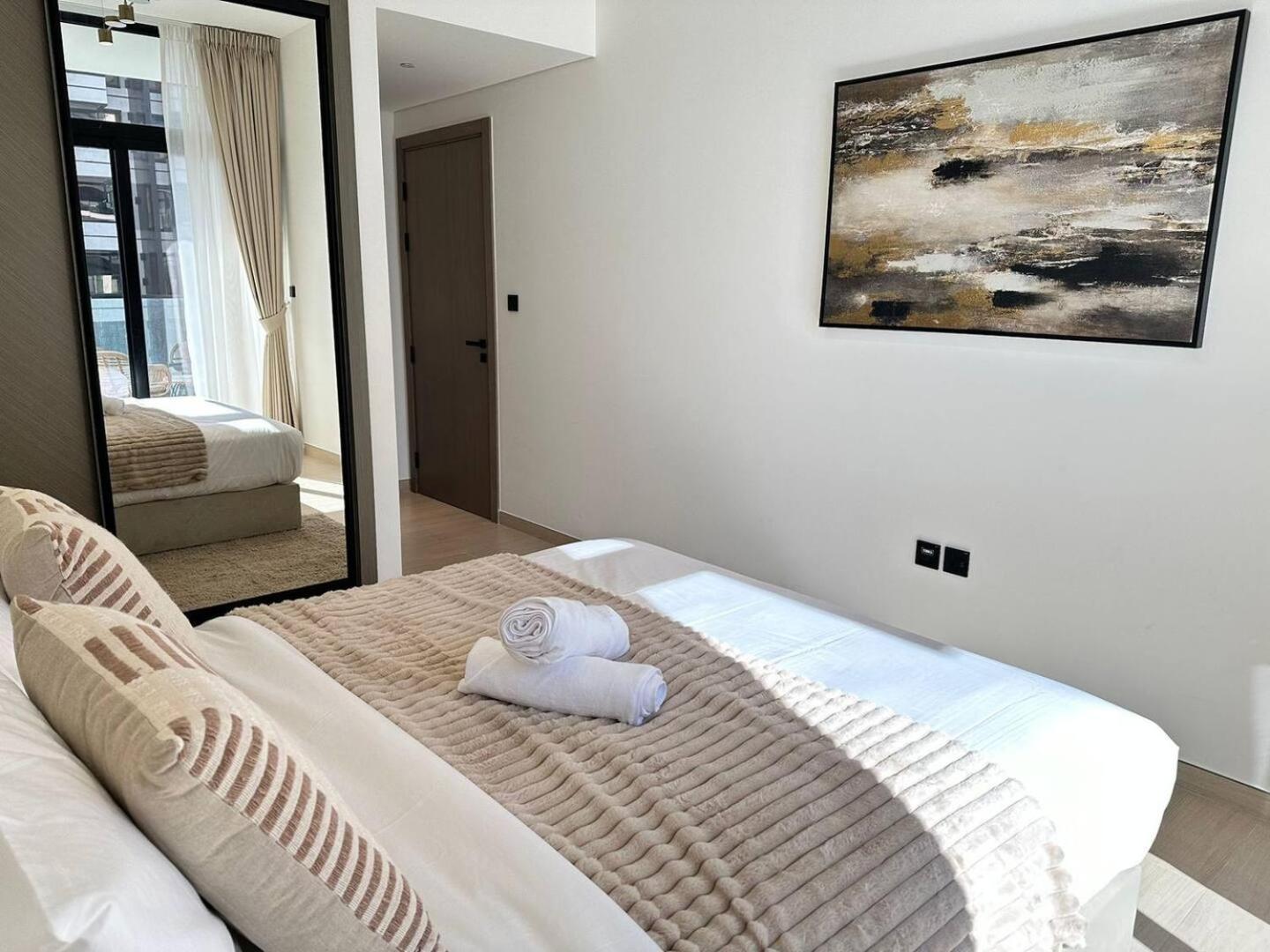 Comfortable 1br In Jvc Balcony Free Parking Apartment *