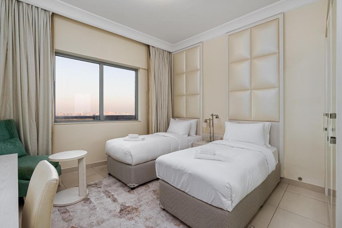 Apartment Luxe 2-br Sanctuary In Downtown With Pool And Gym