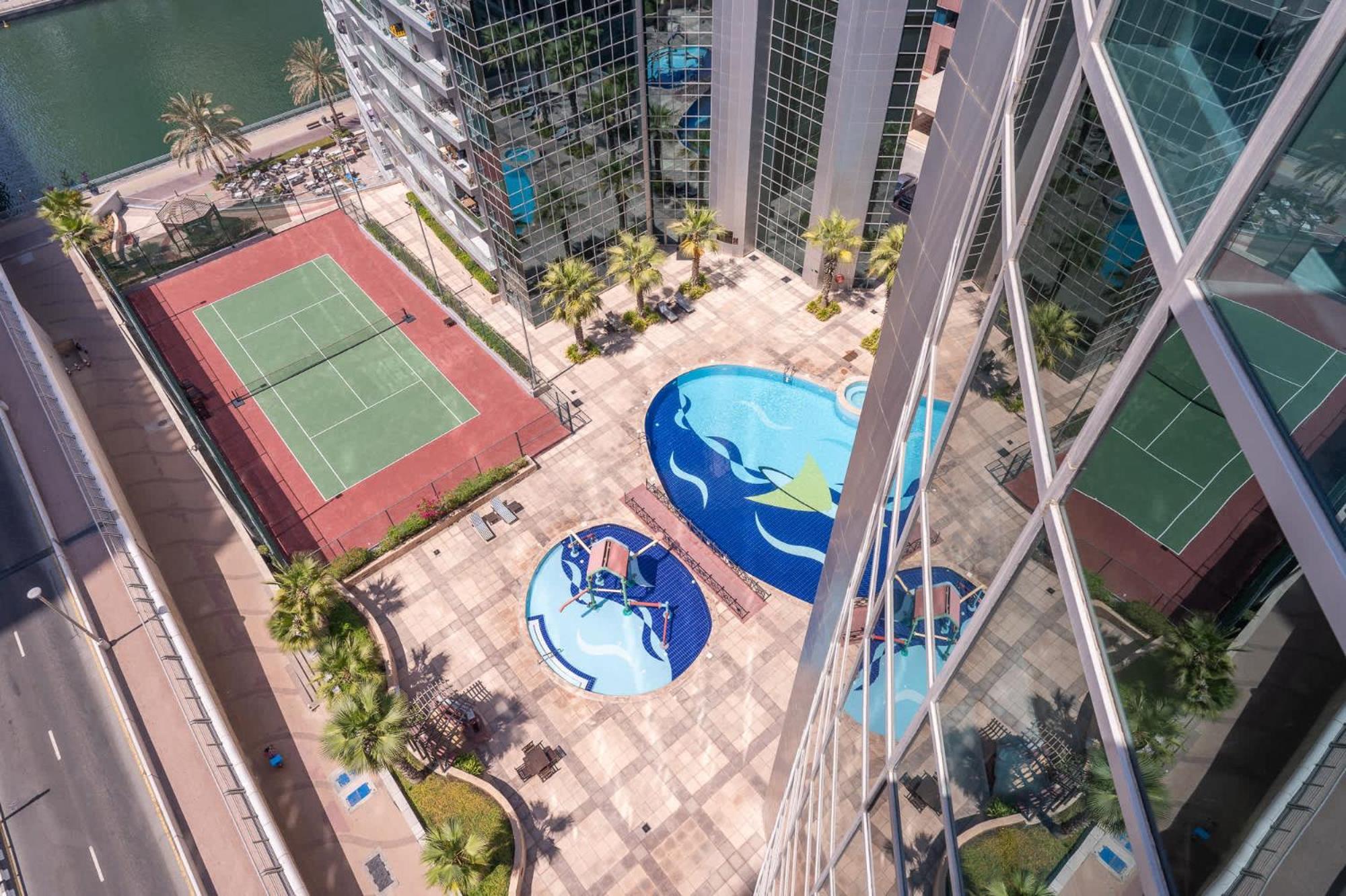 Cozy 3br With View In Marina! * Dubai