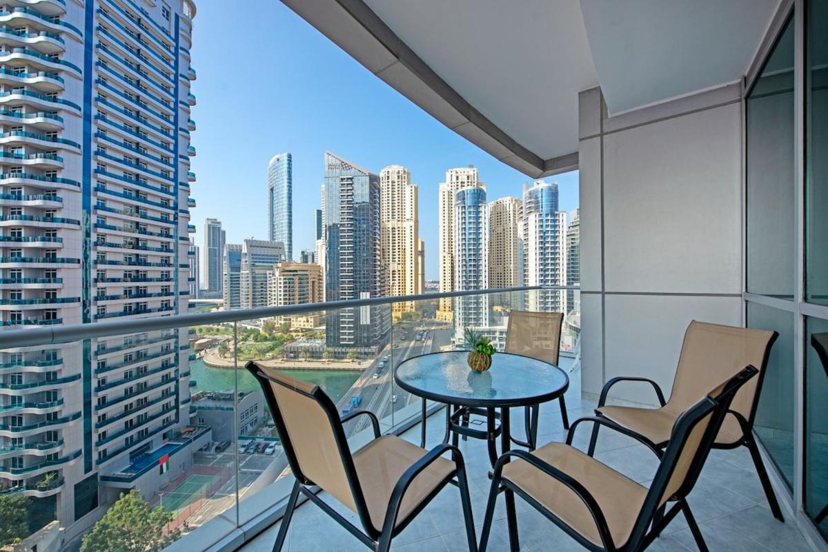 Cozy 3br With View In Marina! Apartment
