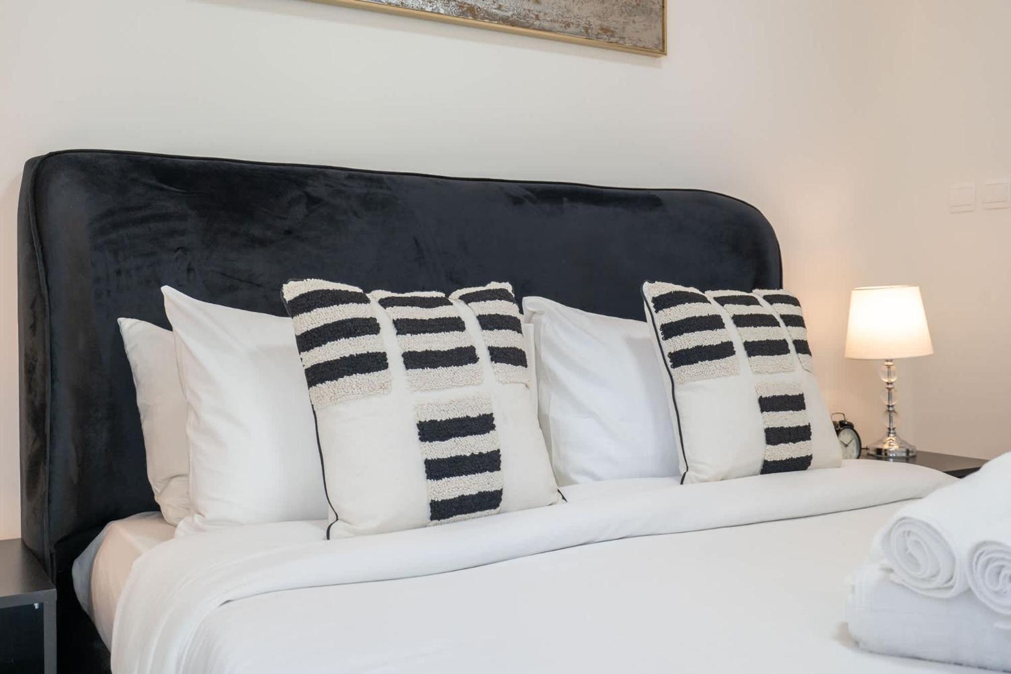 Elegant 1-bedroom For 2 Near To Burj Khalifa *